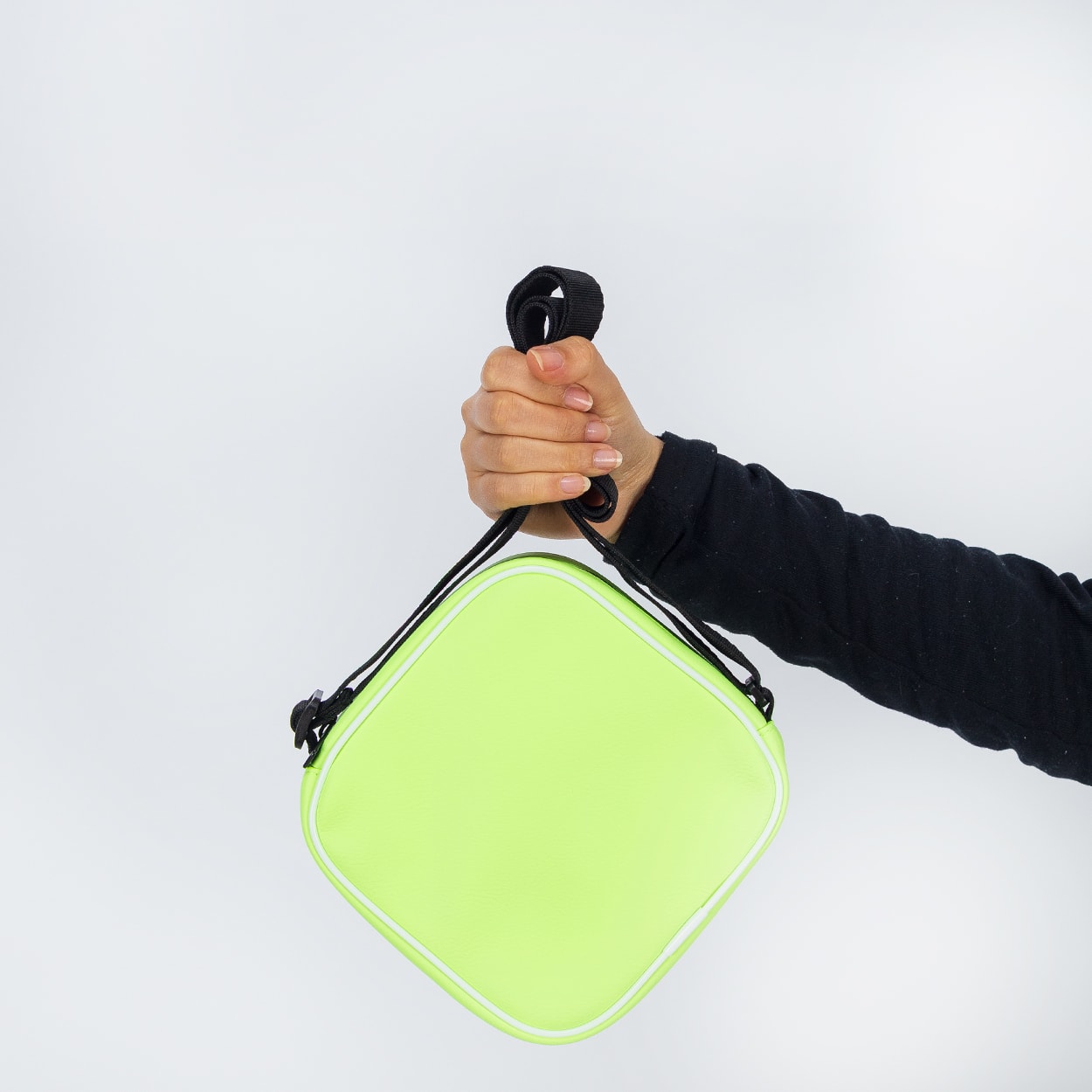 Bolsa adidas AC D Bag Signal Green JX0255