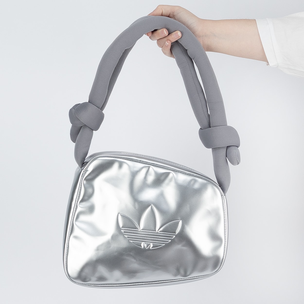 Bolsa adidas Airliner Silver Metallic JC6016