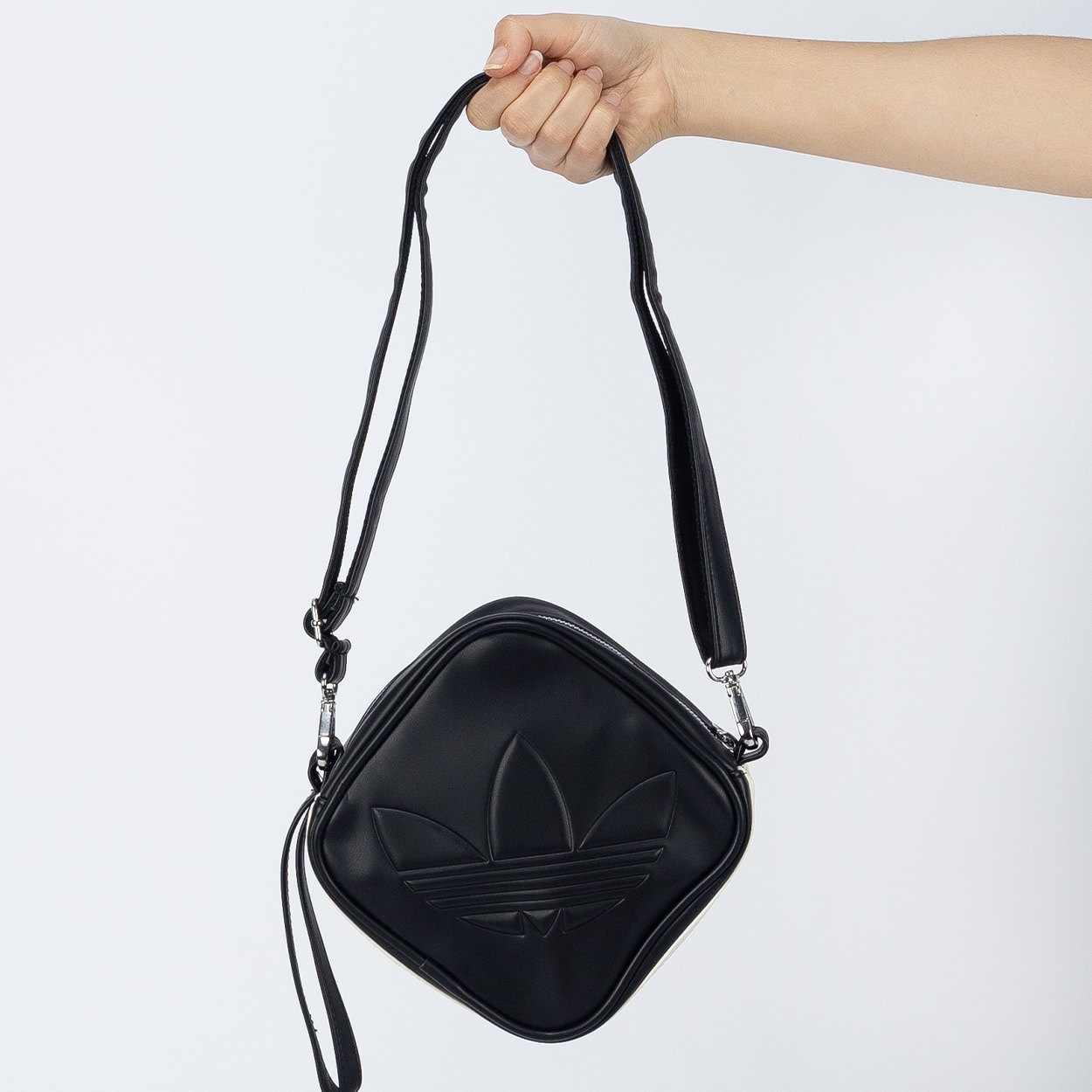 Bolsa adidas PU D Bag Black JC6004