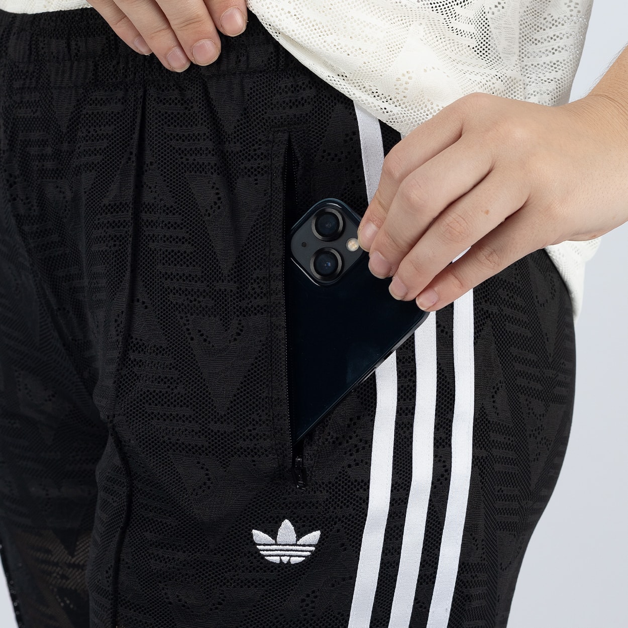 Calça adidas Lace Firebird TP Black KD0346