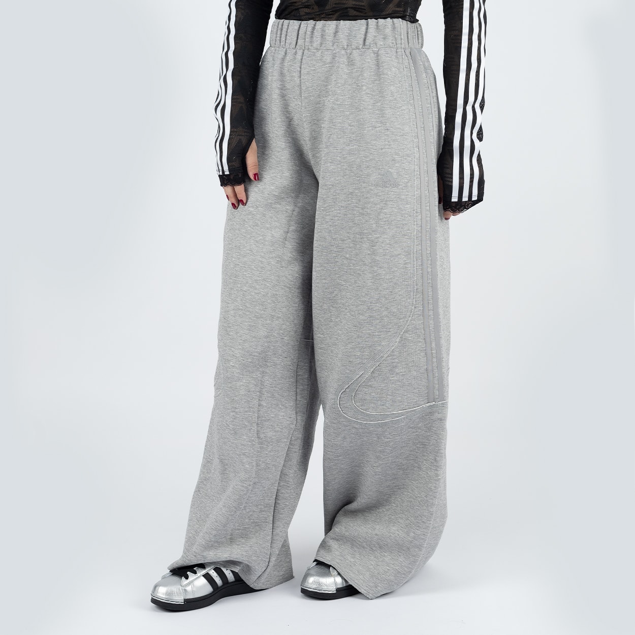 Calça adidas Pantalona Teamgeist Medium Grey Heather KC6422