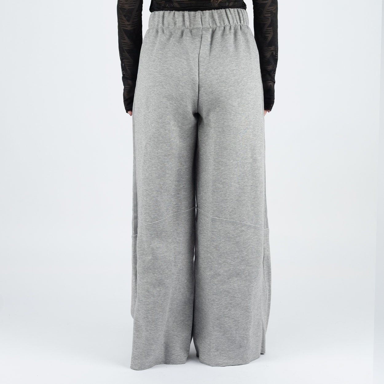 Calça adidas Pantalona Teamgeist Medium Grey Heather KC6422