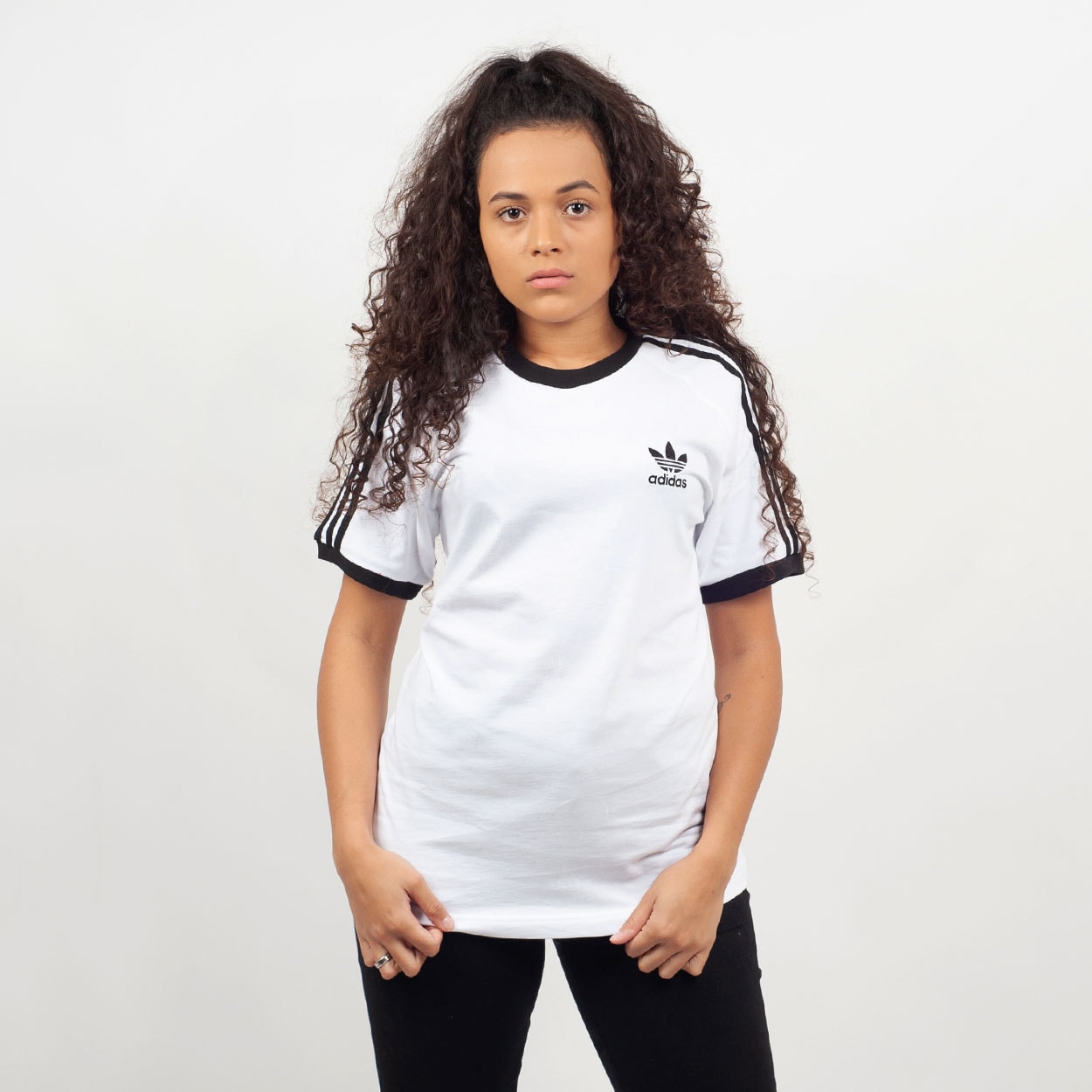 camiseta adidas animal print