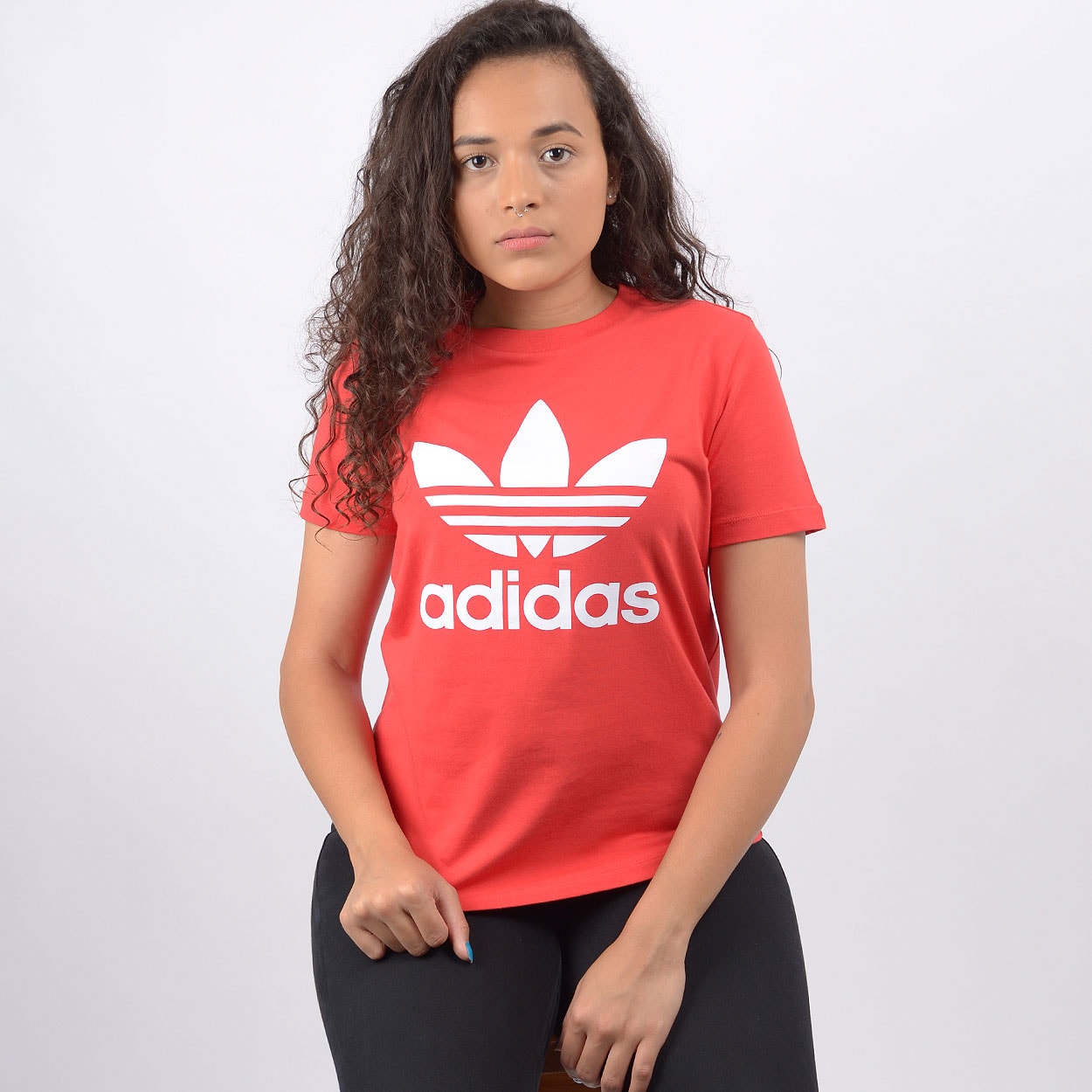 camiseta adidas feminina trefoil