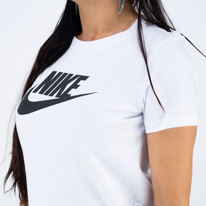 Camiseta Nike Tee Essential Icon Futura White BV6169-100