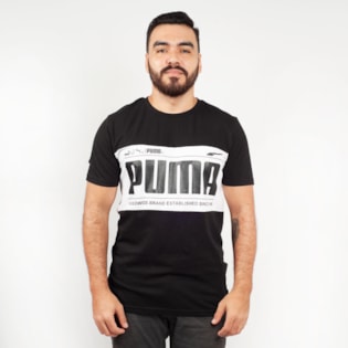 Camiseta Puma Graphic Logo Block Tee Preto Branco 57712601 Camiseta Puma Graphic Logo Block Tee Preto Branco 57712601