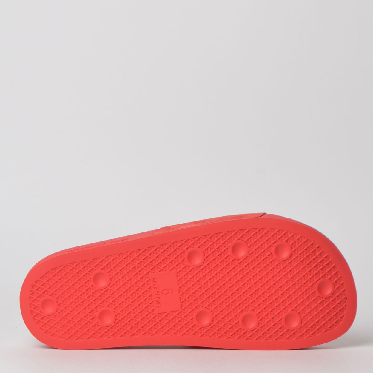 chinelo adidas vermelho