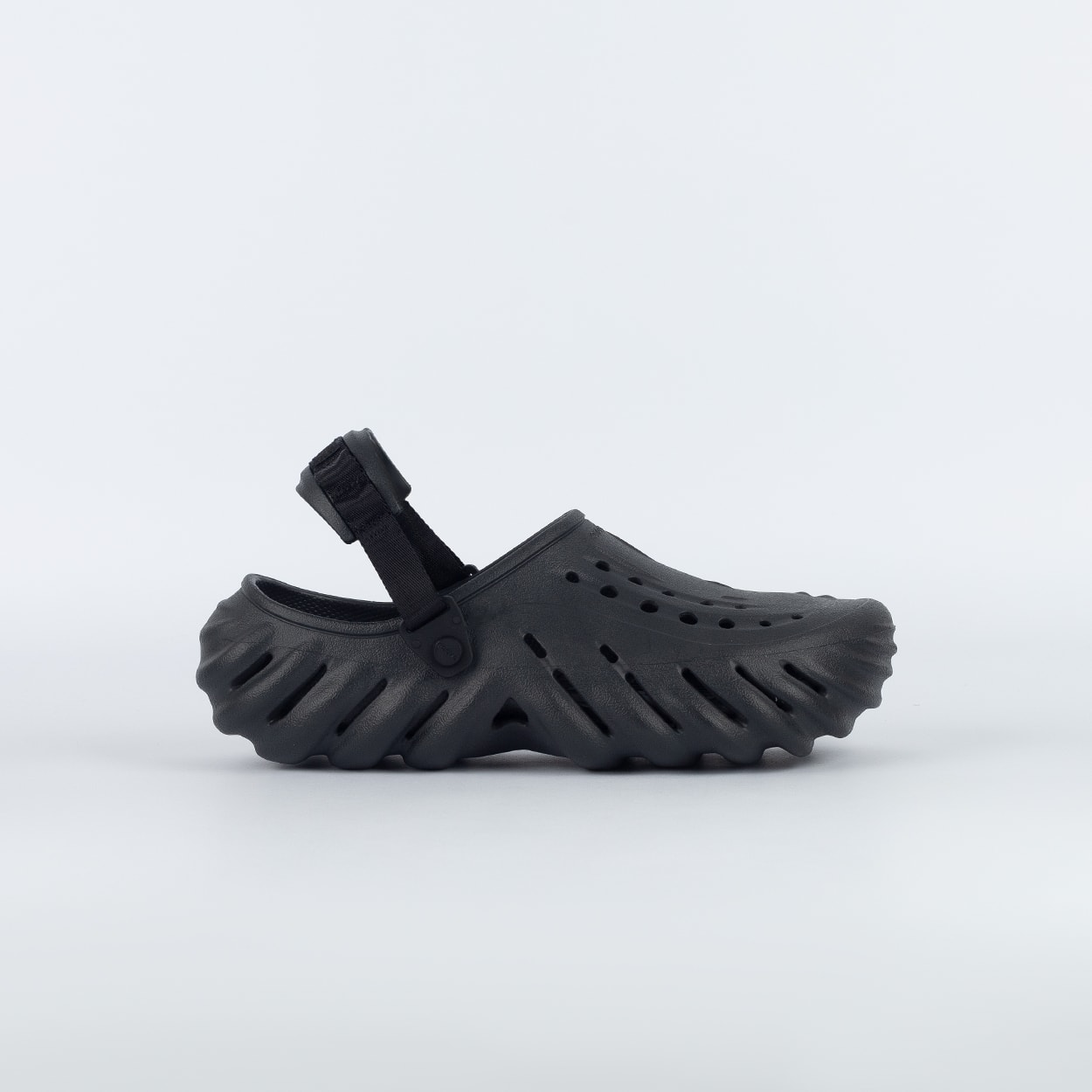 ELECTRICGOLF LOGOCROSSCOLLAR BLACK XLサイズ Clog Crocs Echo Black 207937-001