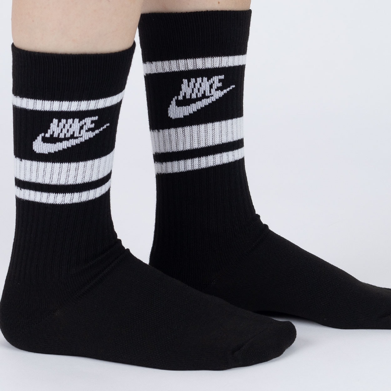 Elite socks black and sales white