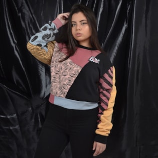 Moletom Vans Feminino The Nightmare Before Christimas Gola Careca Patchwork Crew Sally VN0A4CTTZTG Moletom Vans Feminino The Nightmare Before Christimas Gola Careca Patchwork Crew Sally VN0A4CTTZTG
