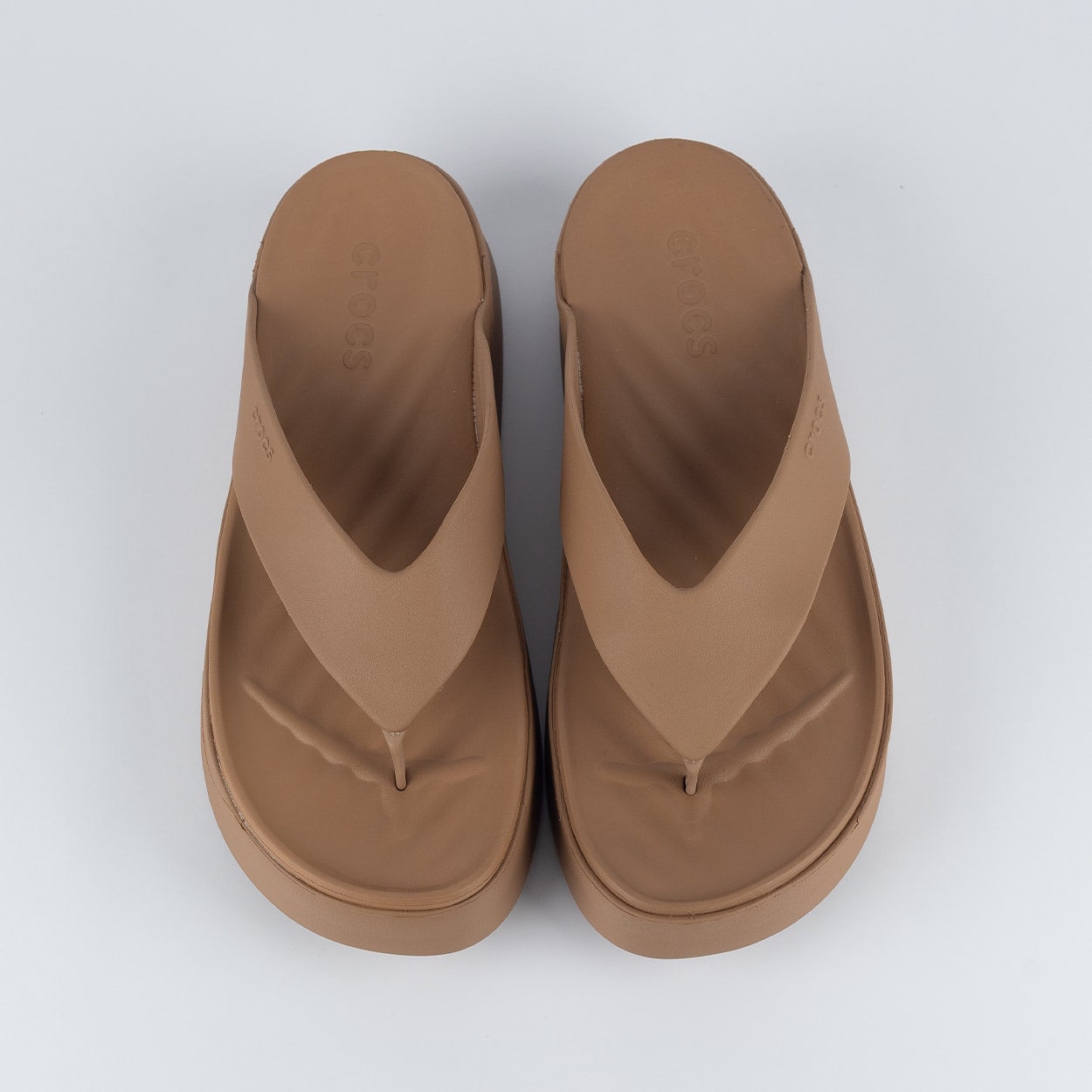 Sandália Crocs Getaway Platform Flip Milk Chocolate 209410-2JJ