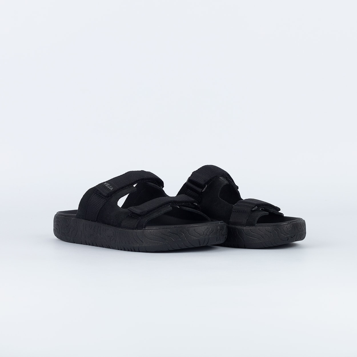 Sandália Veja Arpoador Suede Soft Full Black AP3221036