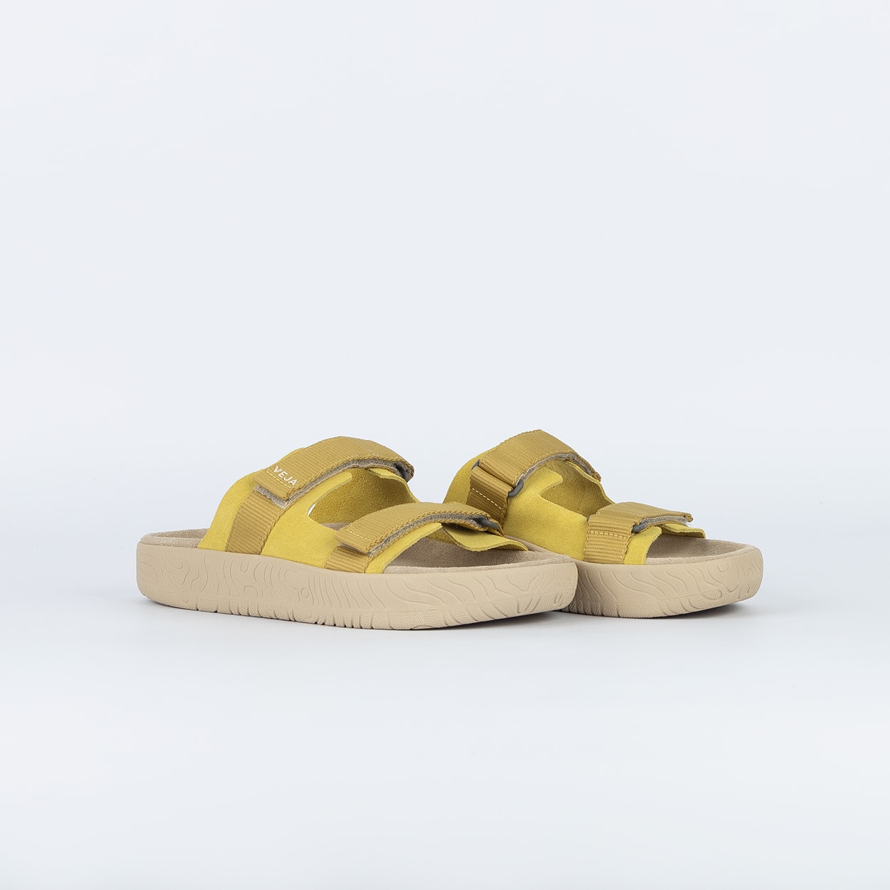 Sandália Veja Arpoador Suede Soft Liquor Ocre AP3221032