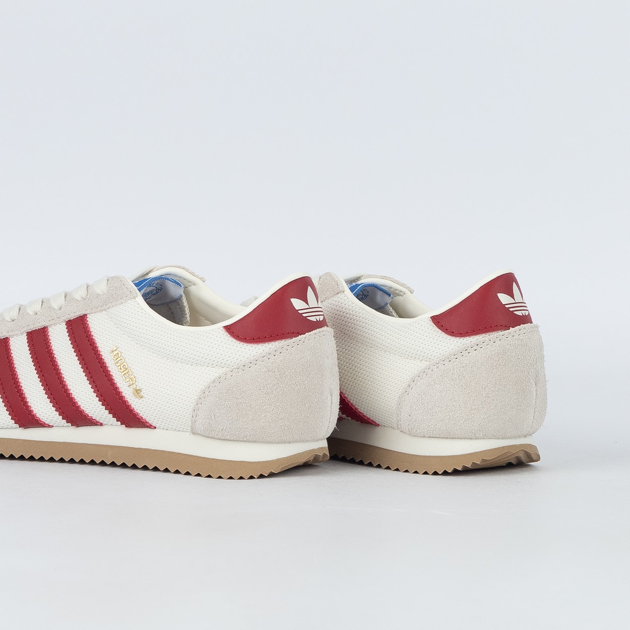 Tênis adidas 1609er RS Off White Team Victory Red Alumina KI9854