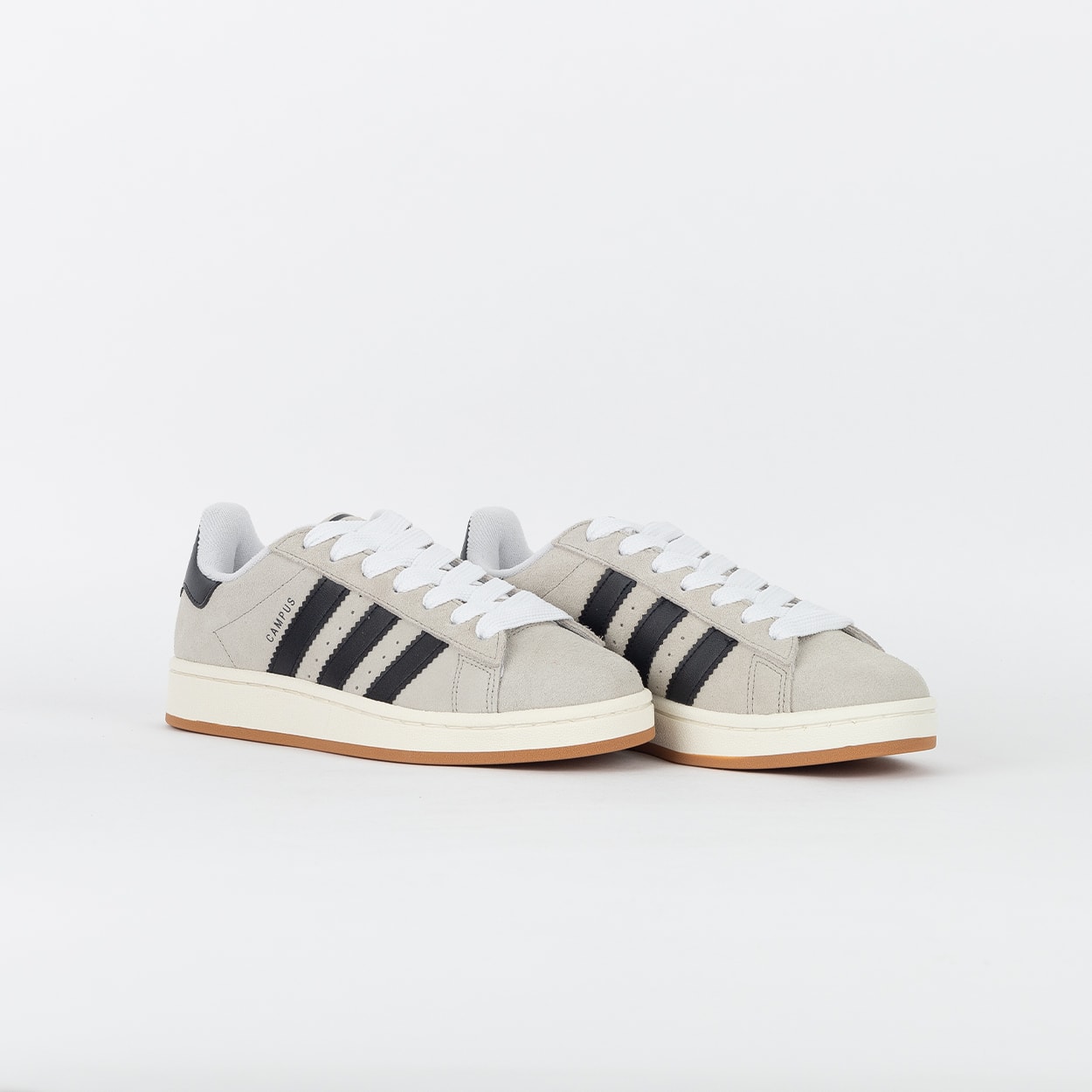 K Tênis adidas Campus 00s Crystal White Core Black JK4975