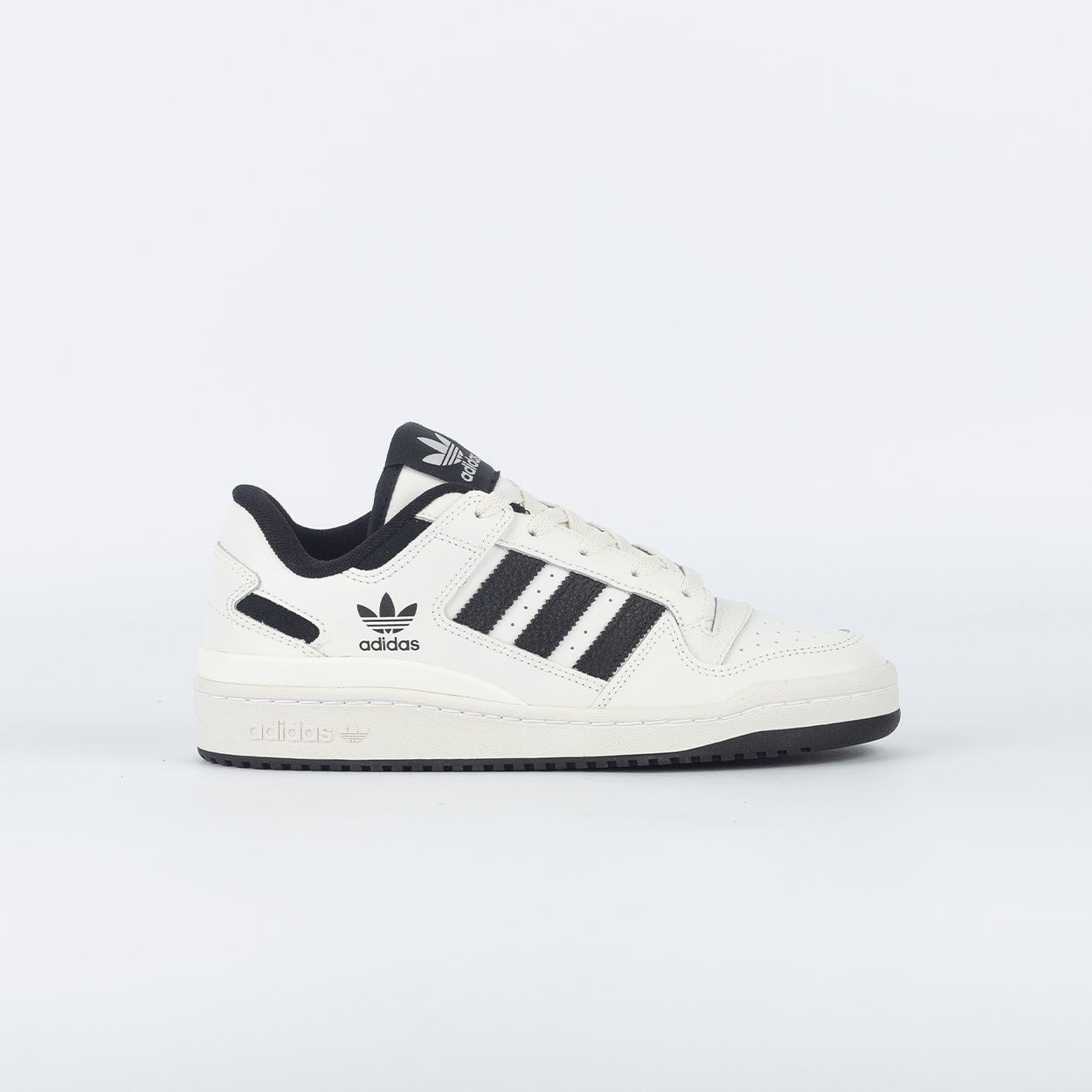Tênis adidas Samba OG Core Black Sand Strata Sky Tint JR8168