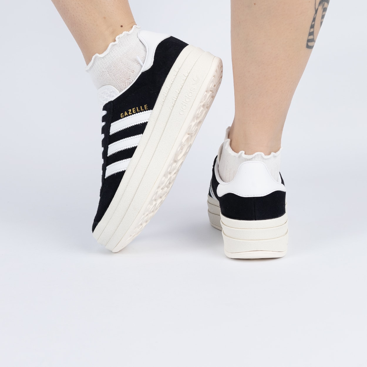 Tênis adidas Gazelle Bold Core Black White HQ6912
