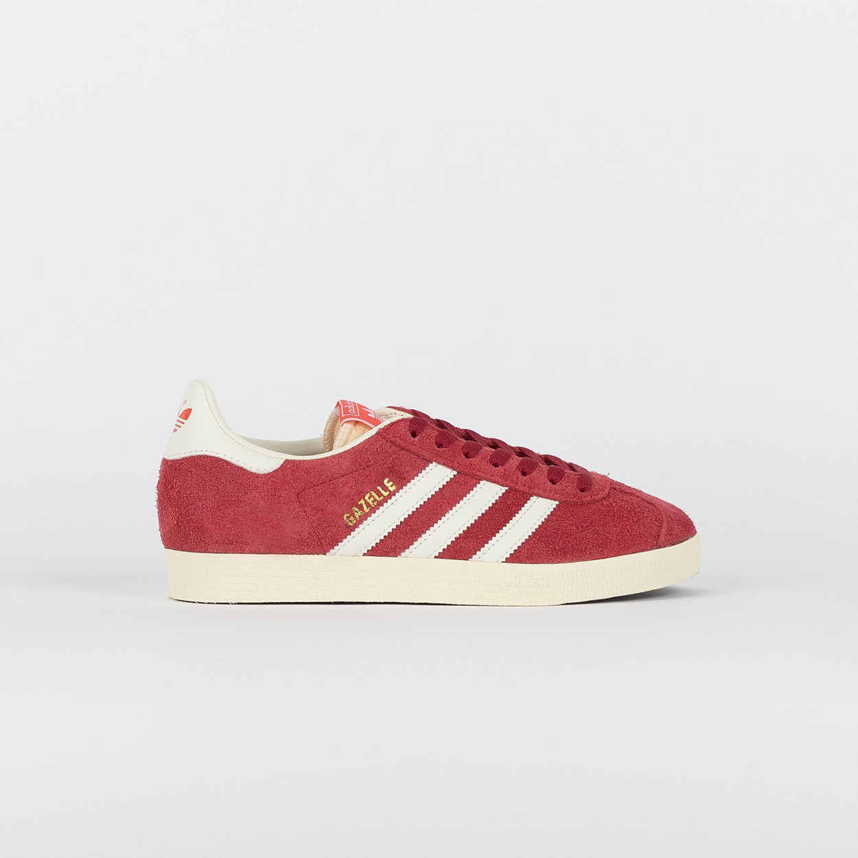 Tênis adidas Gazelle Team Victory Red Off White IF9652