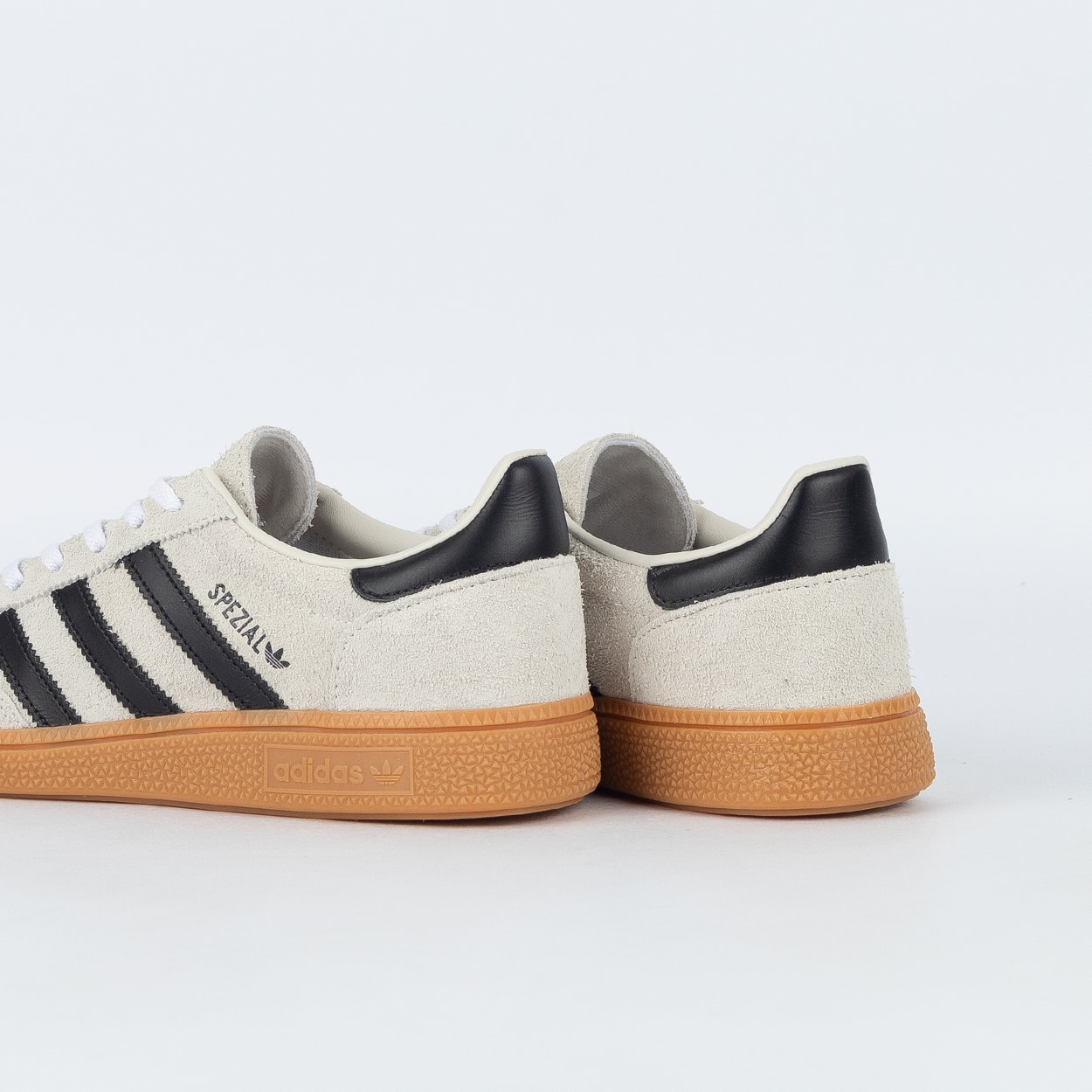 Tênis adidas Handball Spezial Alumina Core Black White KJ2695