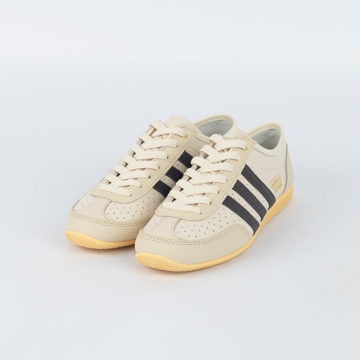 Tênis adidas Japan Decon W Cream White Utility Black Orange Tint