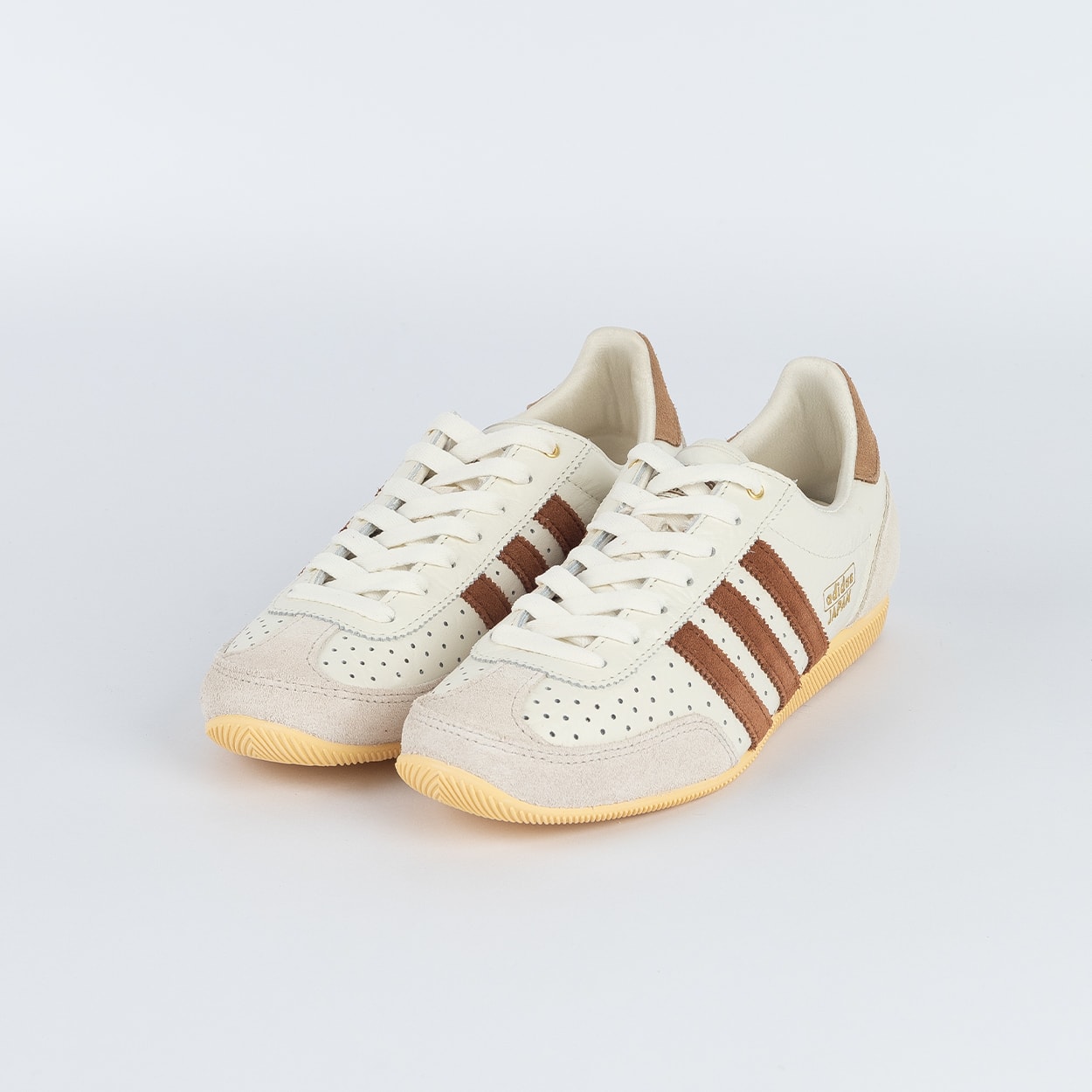 Tênis adidas Japan Off White Dusky Bronze Brown Desert IH1600