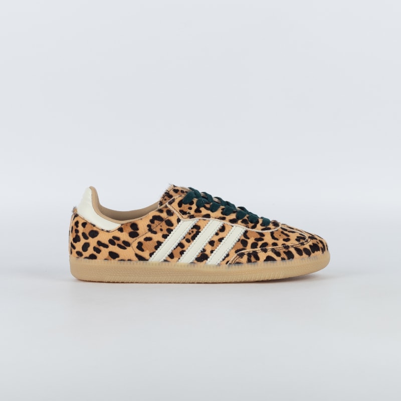Tnis Animal Print de Oncinha Converse All Star, Vans, adidas, Puma Tnis Animal Print de Oncinha Converse All Star, Vans, adidas, Puma