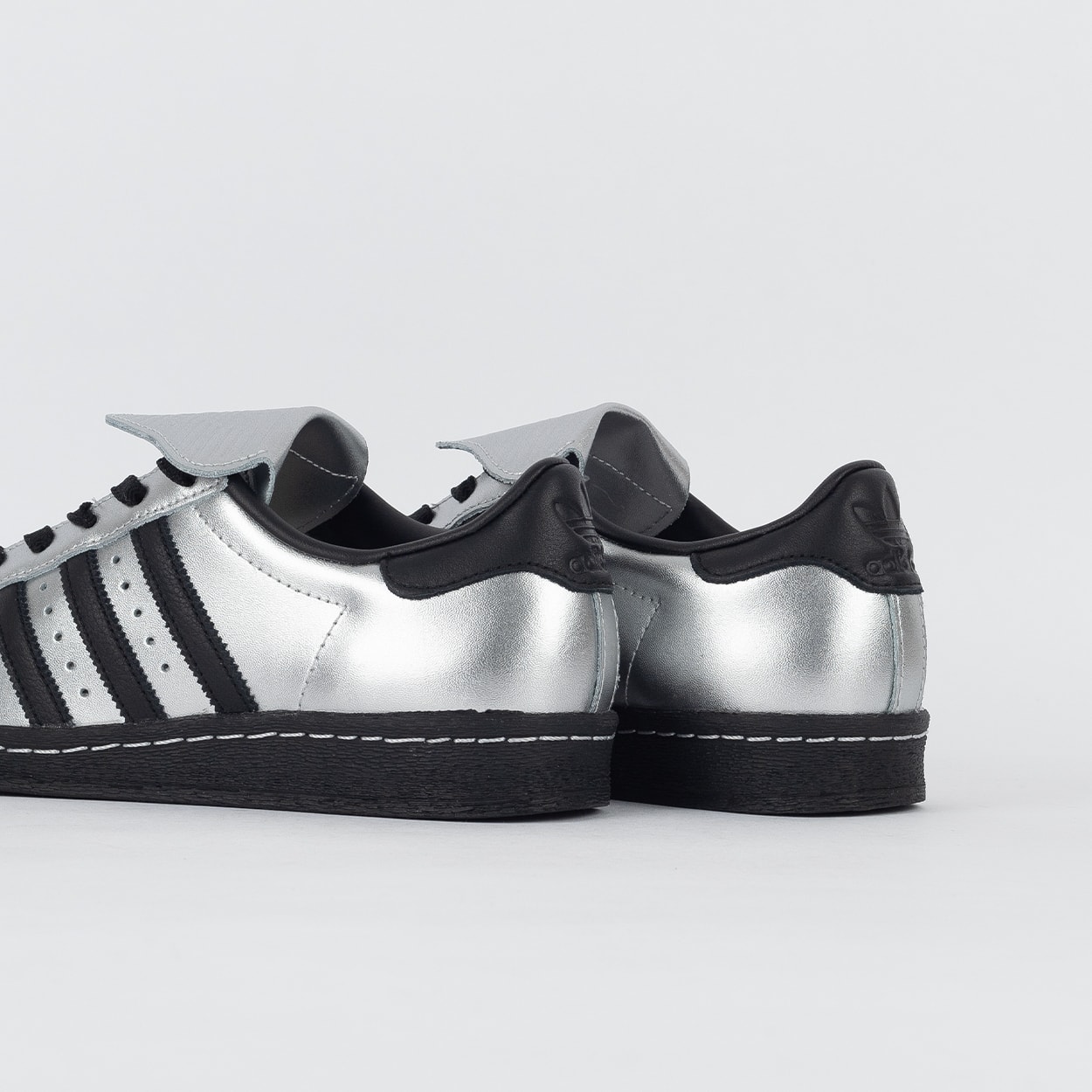 Tênis adidas Superstar 82 Silver Metallic Black JH5669