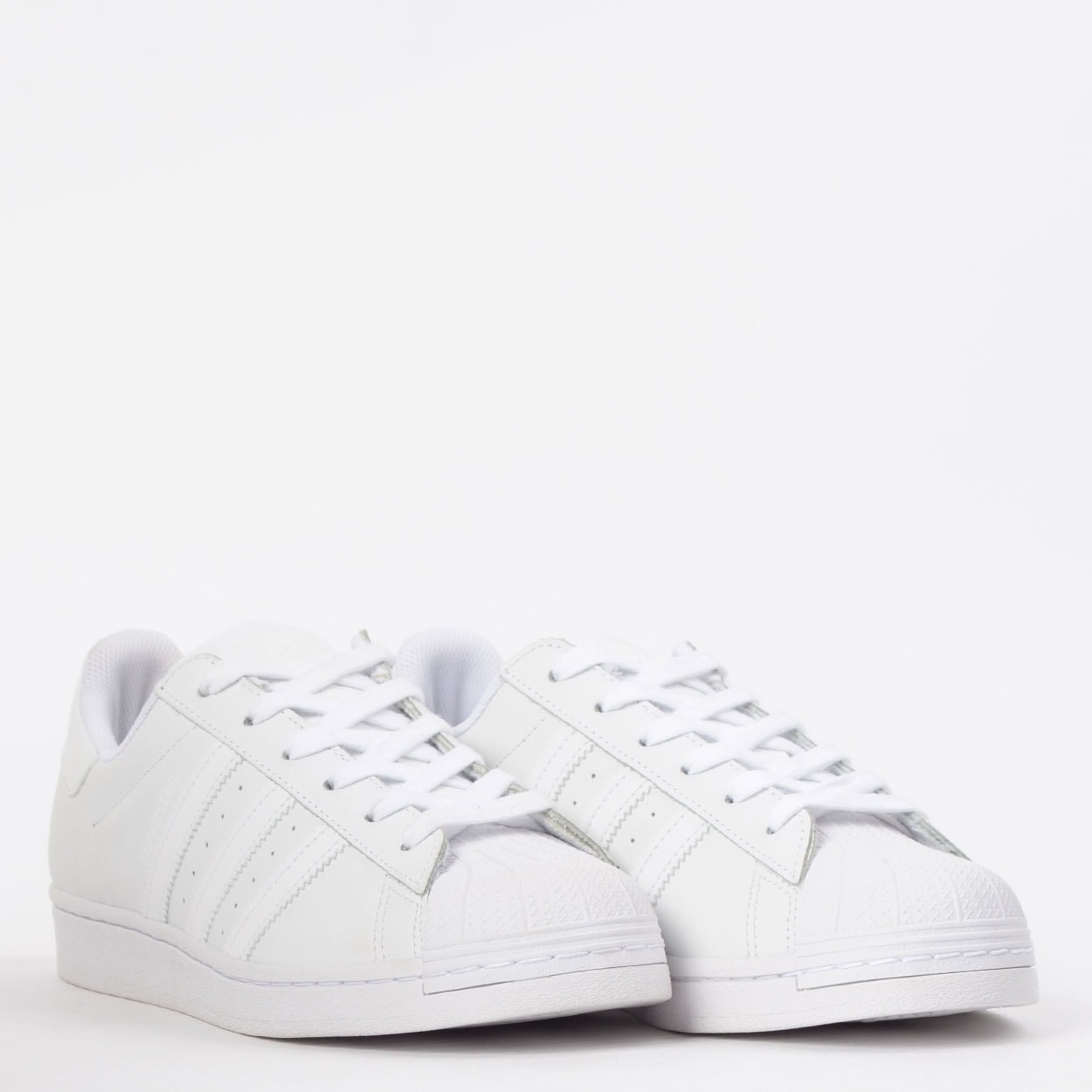 tênis feminino para academia adidas