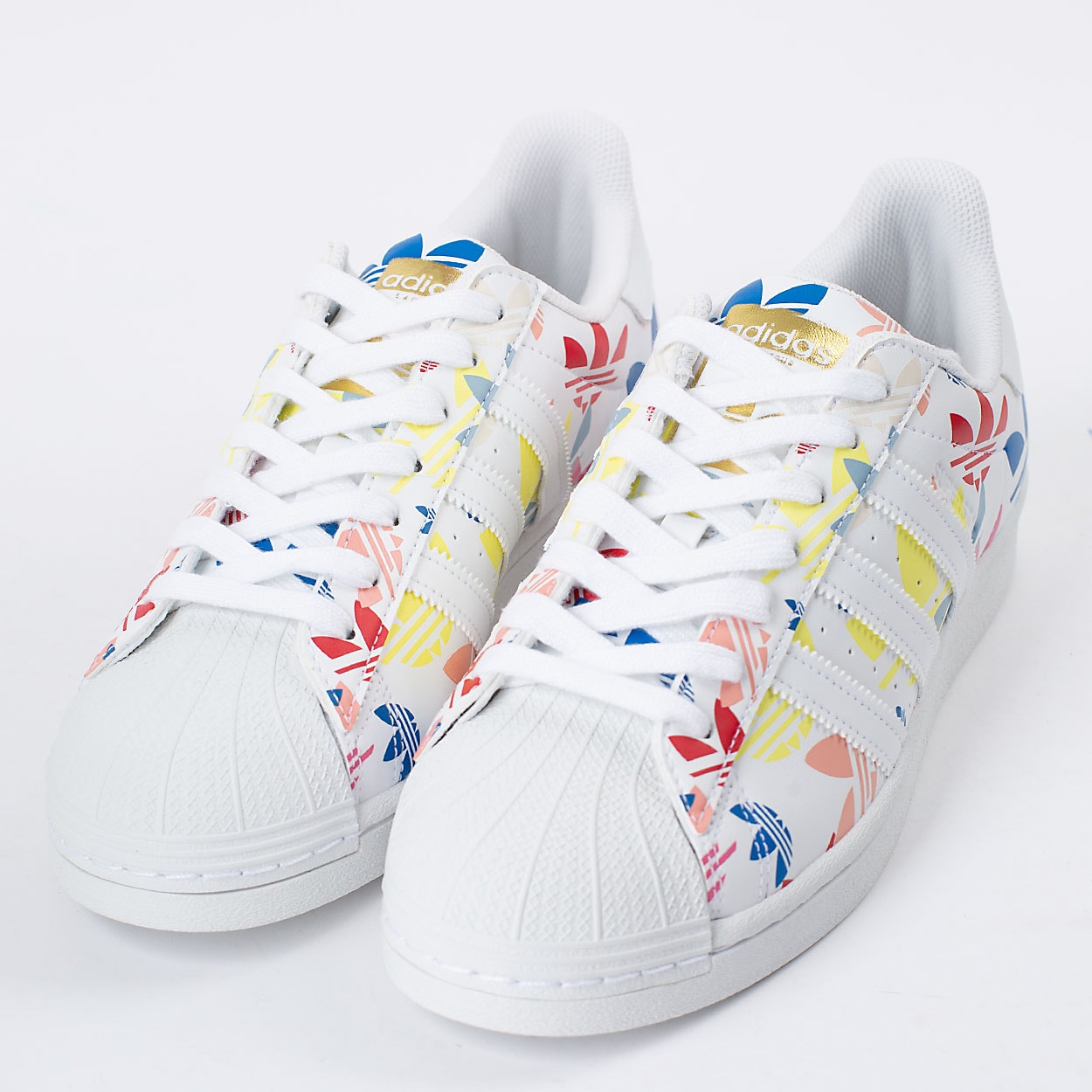 Zapatillas Adidas Superstar | The Line