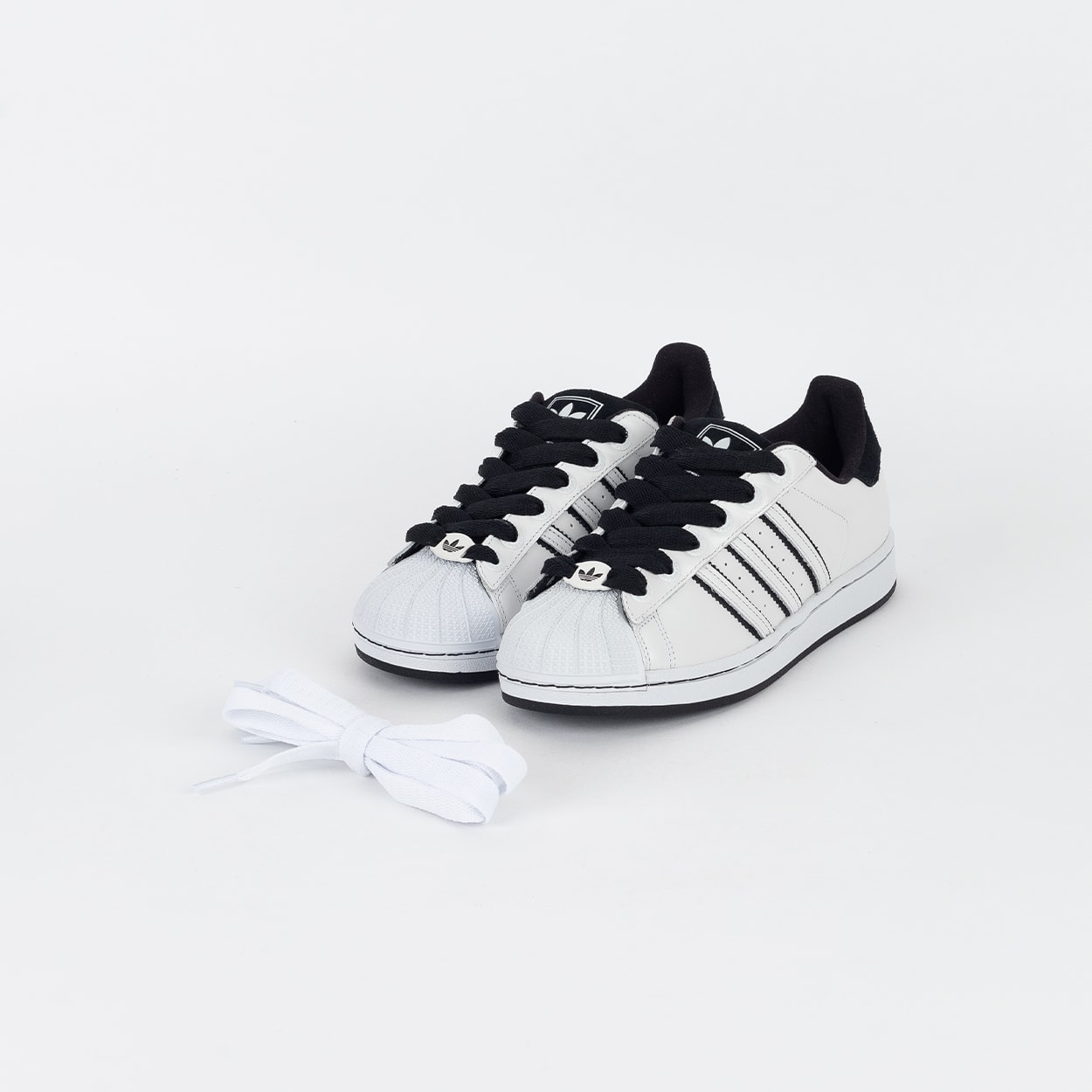Tênis adidas Superstar II White White Core Black JH5469