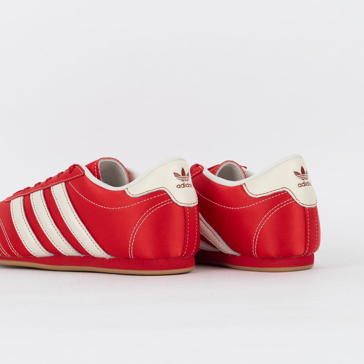 Tênis adidas Taekwondo Lace Off White Better Scarlet JS4044