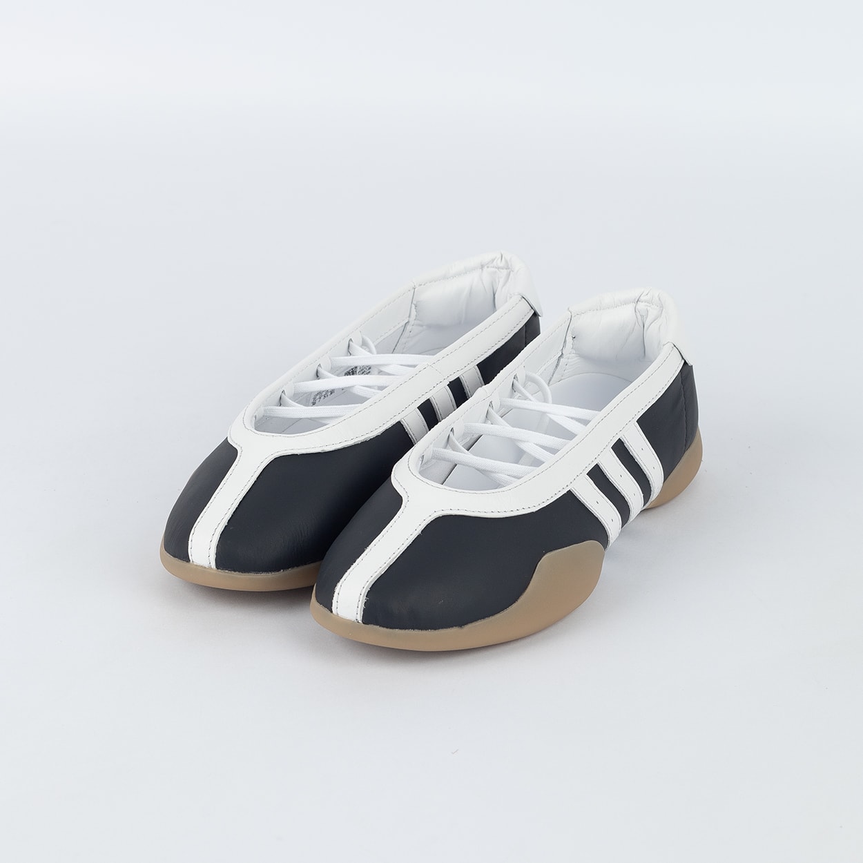 Tênis adidas Taekwondo Mei Ballet W Core Black White Gum JR7031
