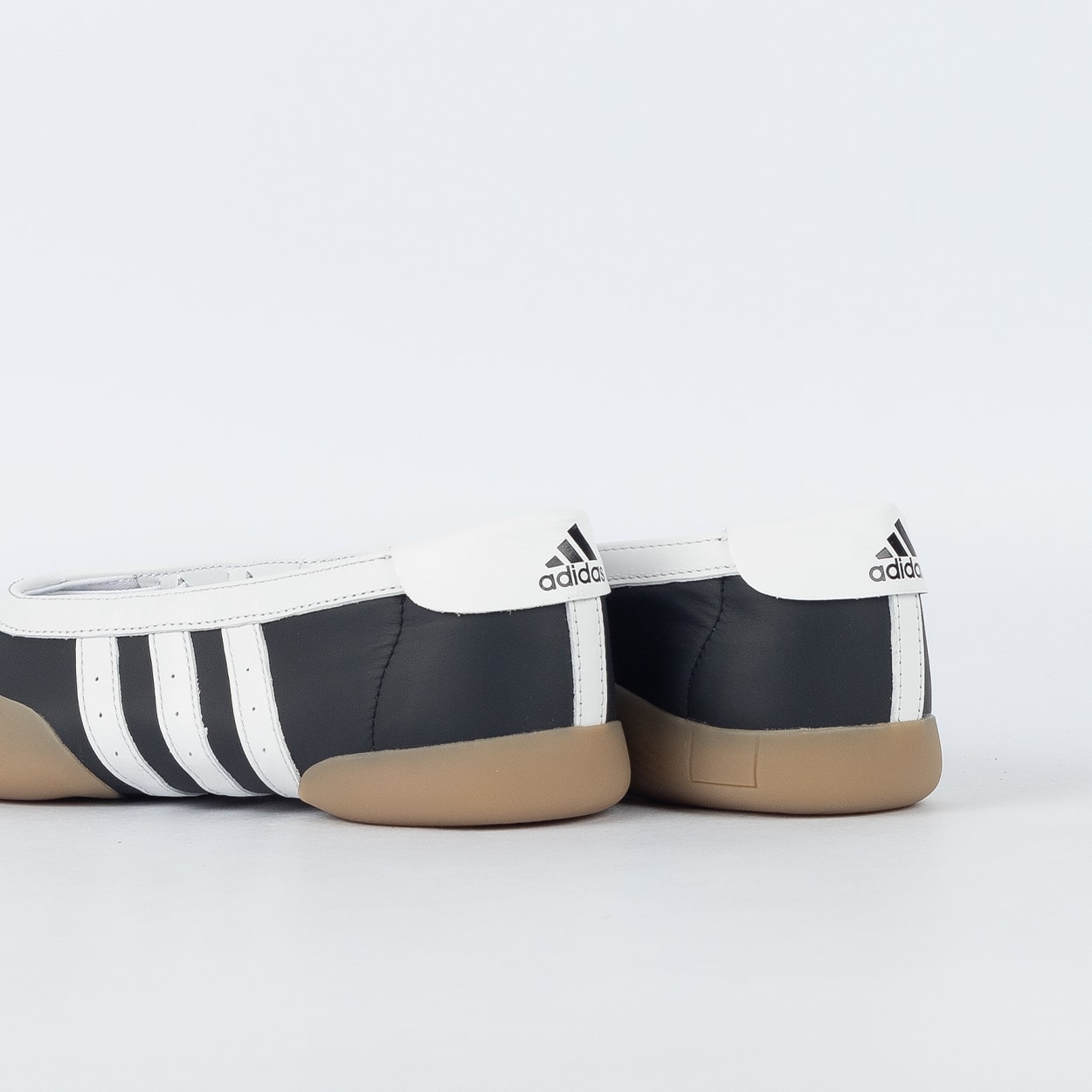 Tênis adidas Taekwondo Mei Ballet W Core Black White Gum JR7031