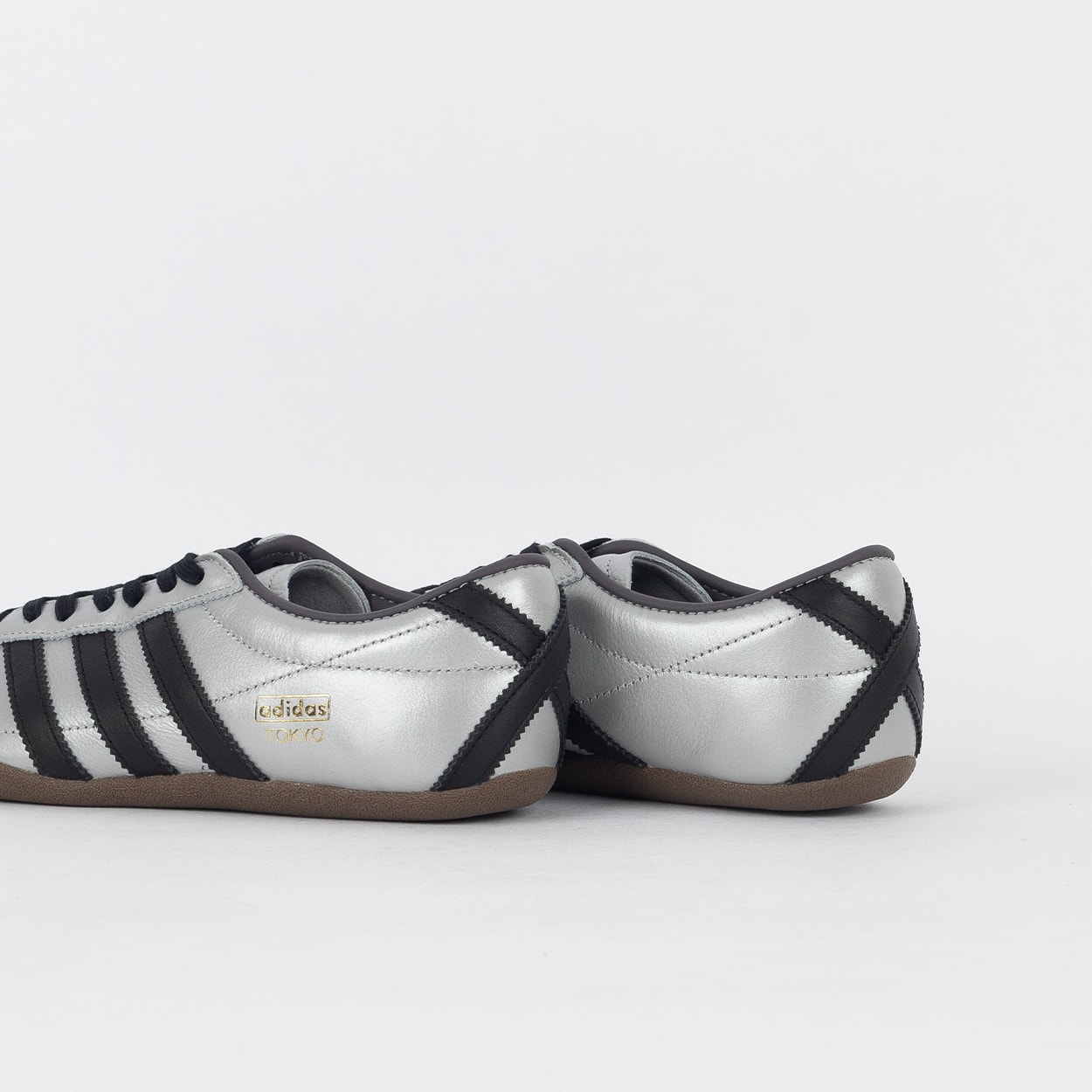 Tênis adidas Tokyo Decon Silver Metallic Black JQ3024