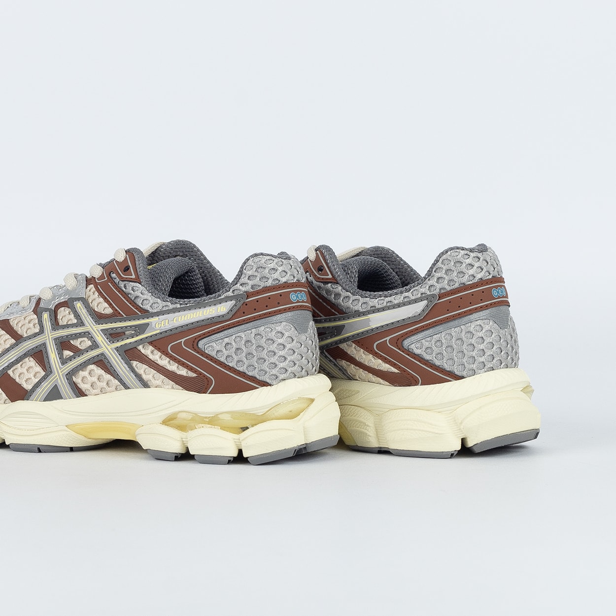 Tênis Asics Gel-Cumulus 16 Beige Grey 1203A957.250