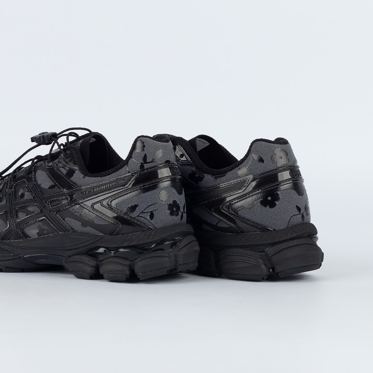 Tênis Asics Gel-Cumulus 16 Cecilie Bahnsen Black Black 1203A762.001