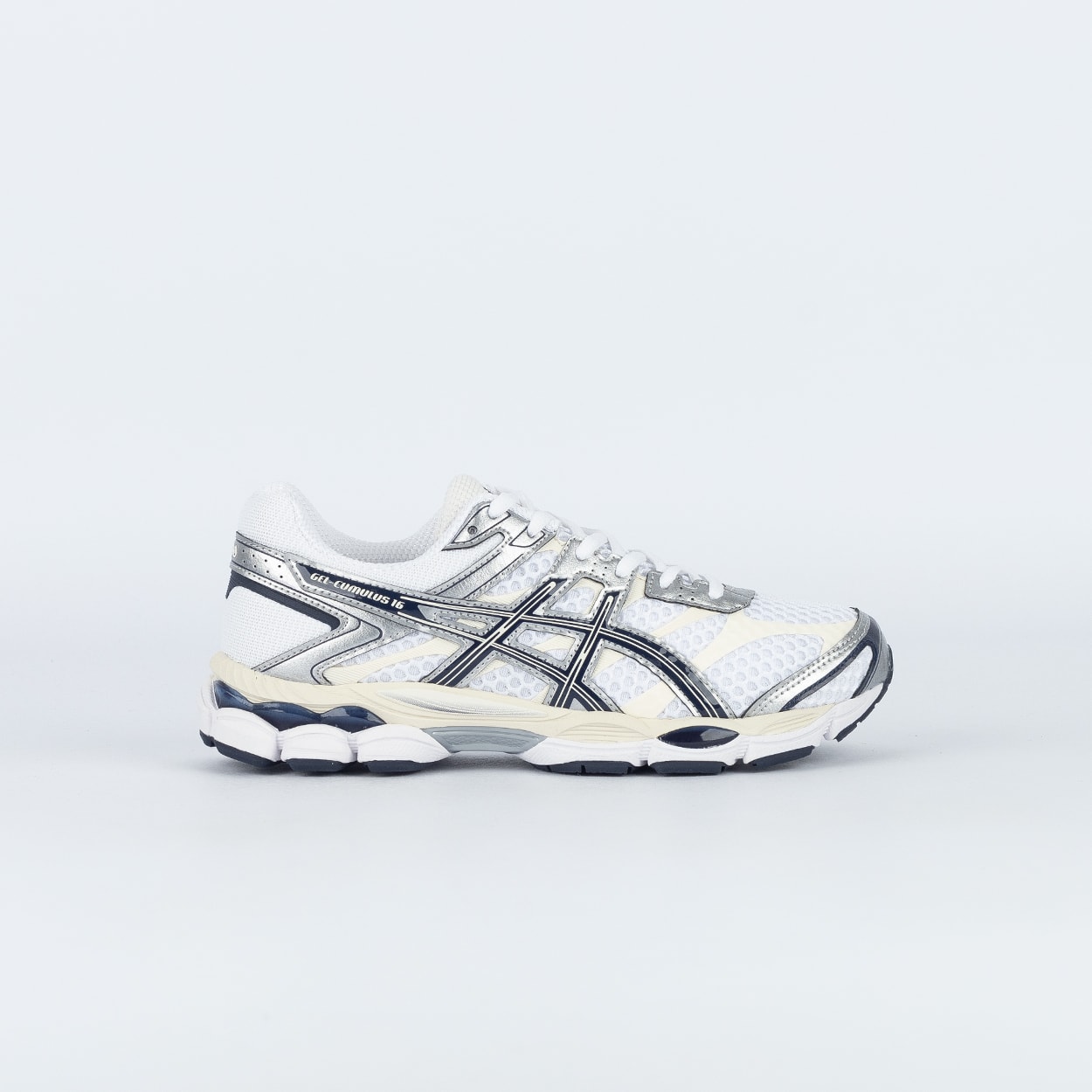 Tênis Asics Gel-Cumulus 16 White Midnight 1203A733.103