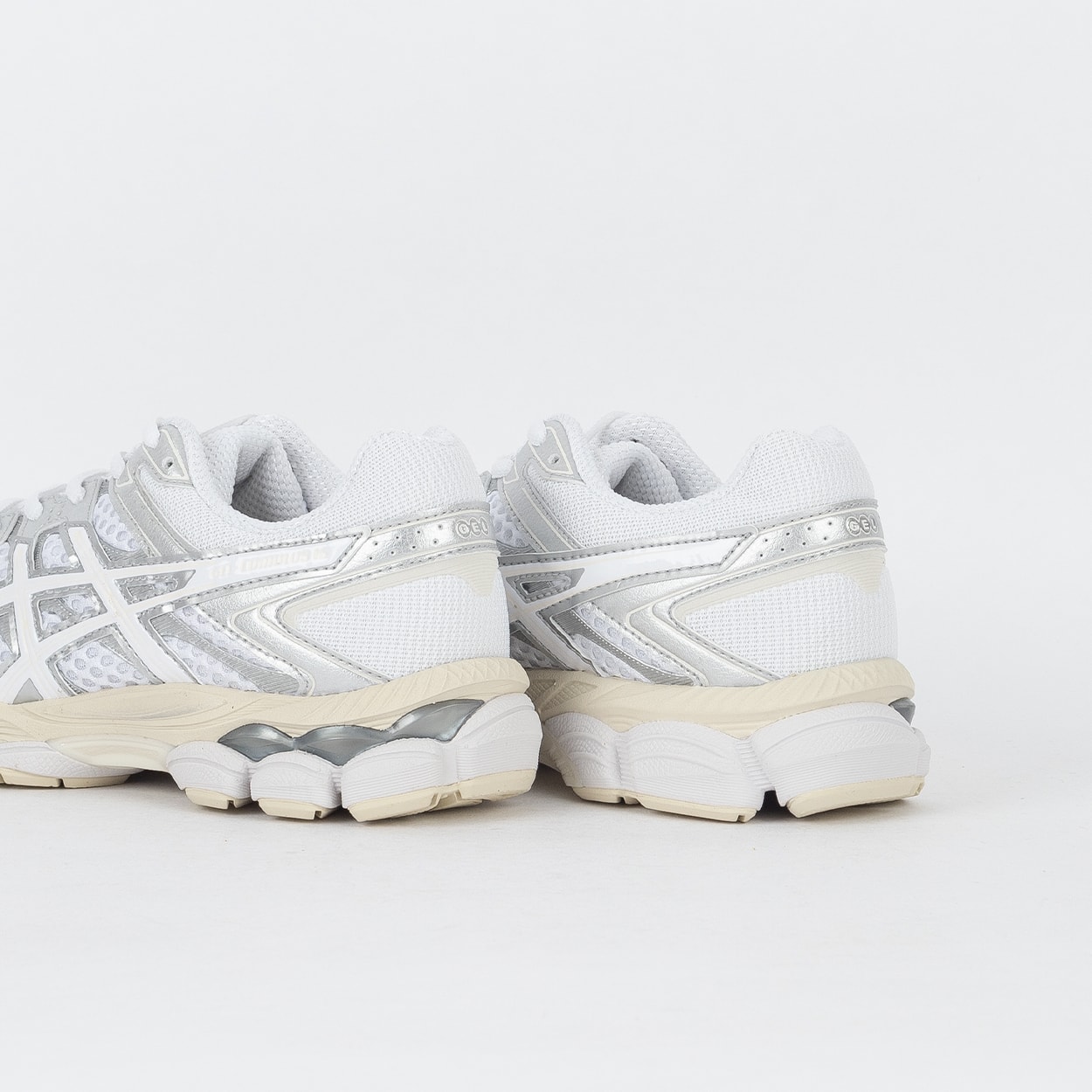 Tênis Asics Gel-Cumulus 16 White White 1203A733.102