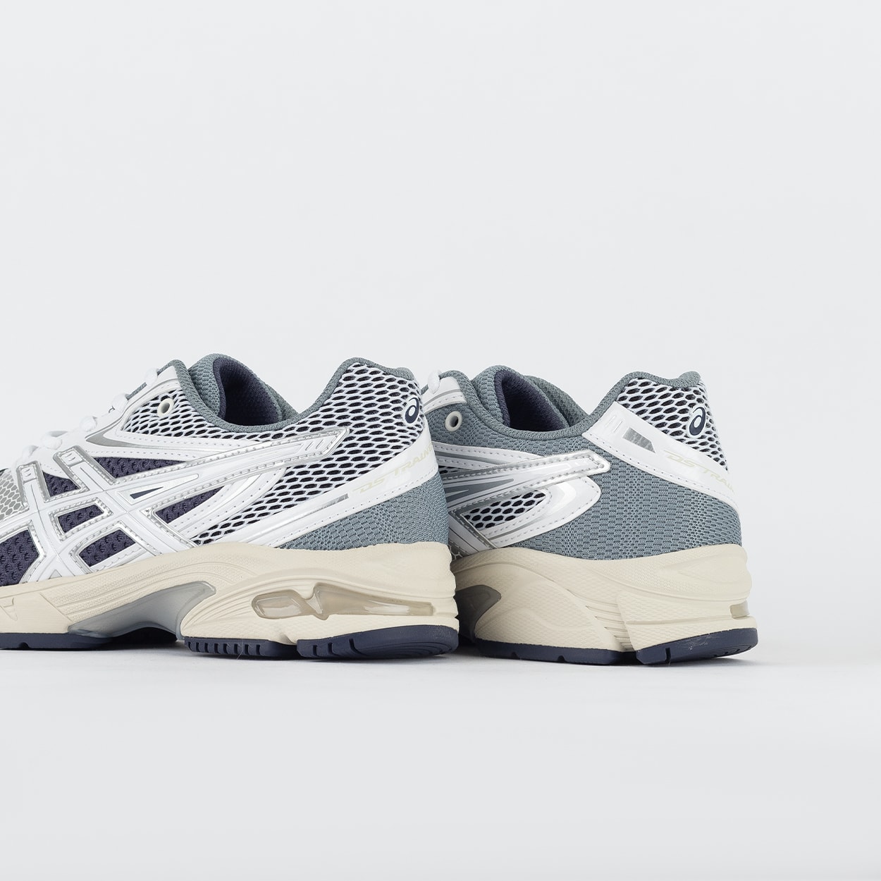 Tênis Asics Gel-DS Trainer 14 White Pure Silver 1203A607.100