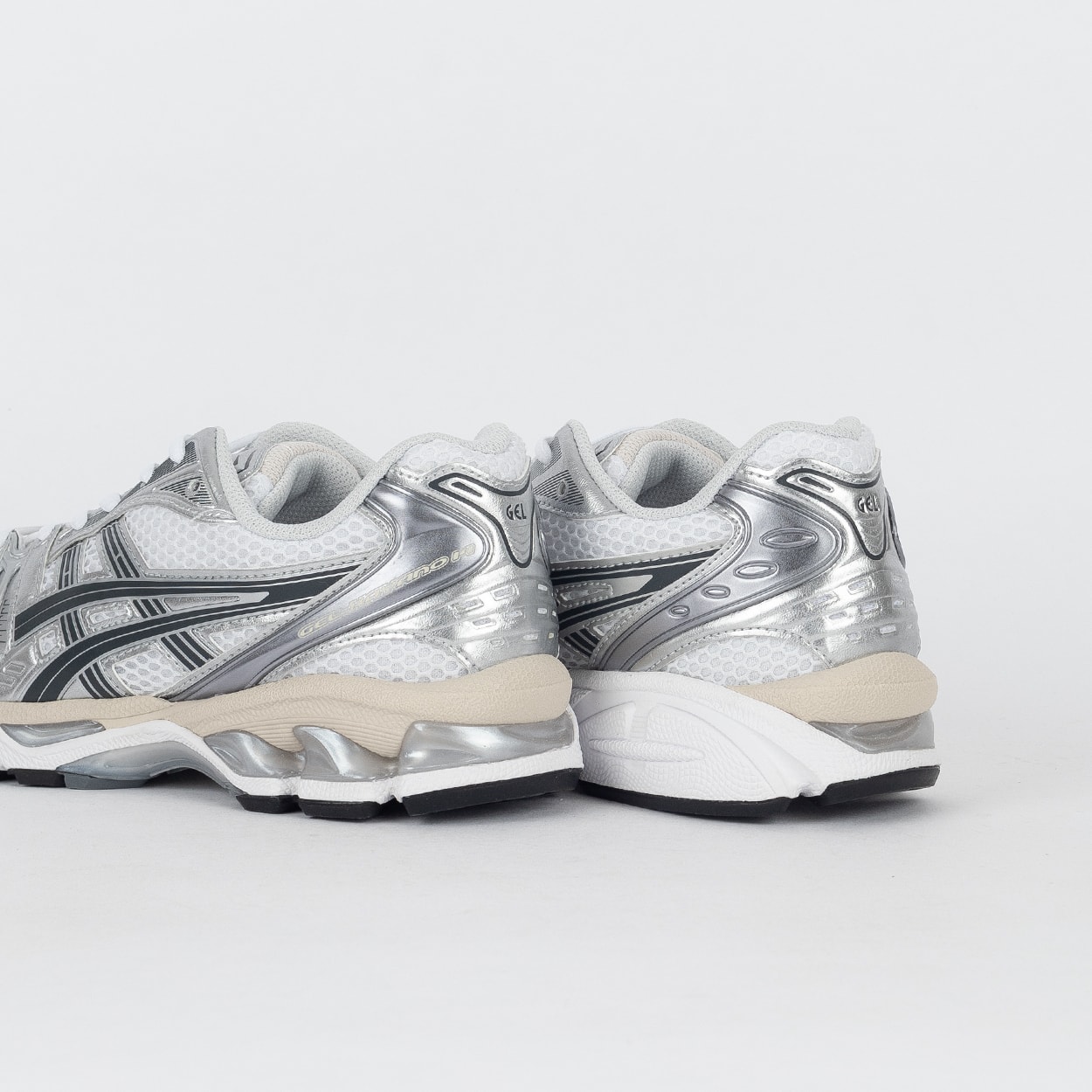 Tênis Asics Gel-Kayano 14 White Graphite Grey 1203A537.110