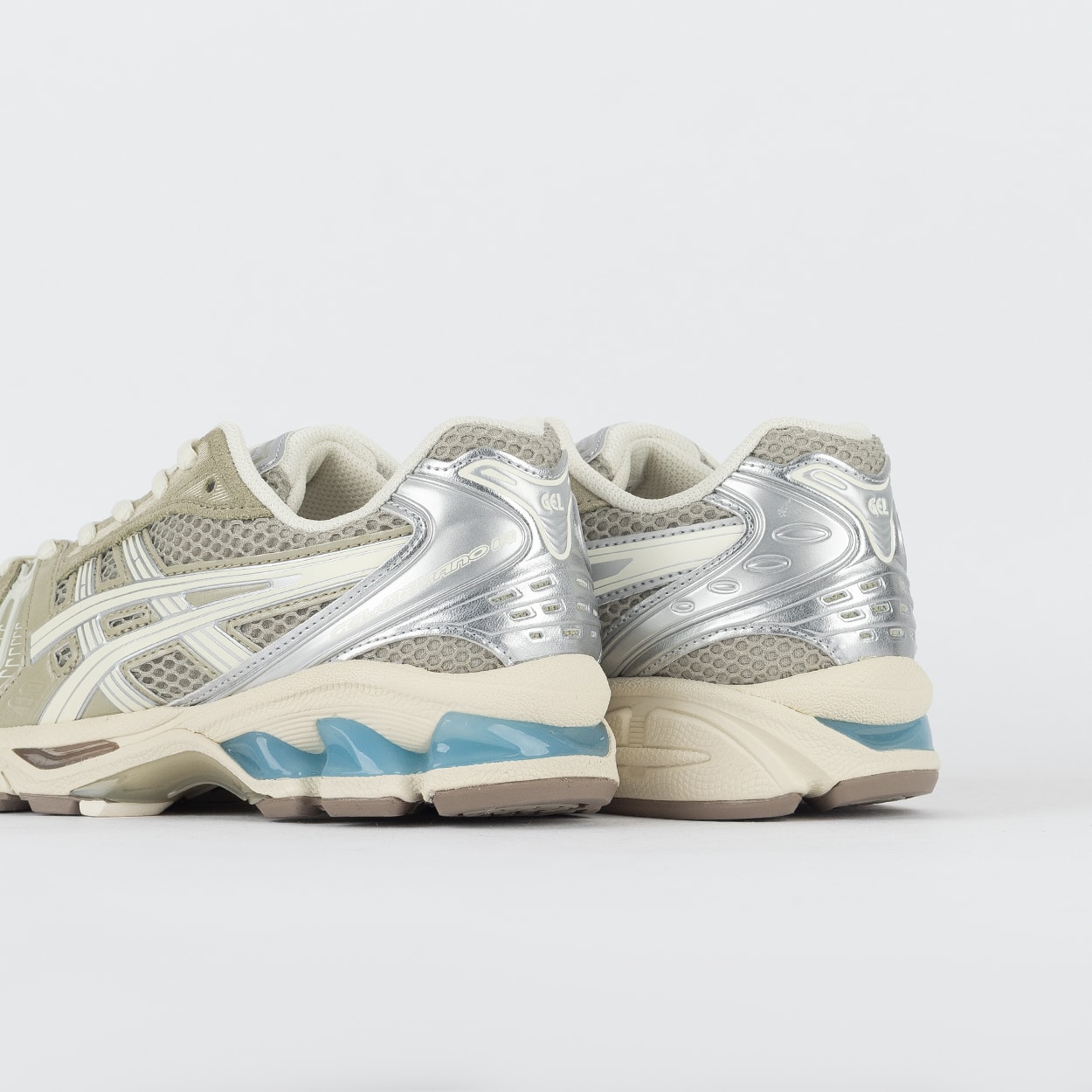 Tênis Asics Gel-Kayano 14 x Juliana Salazar Eucalyptus Vanilla Ice