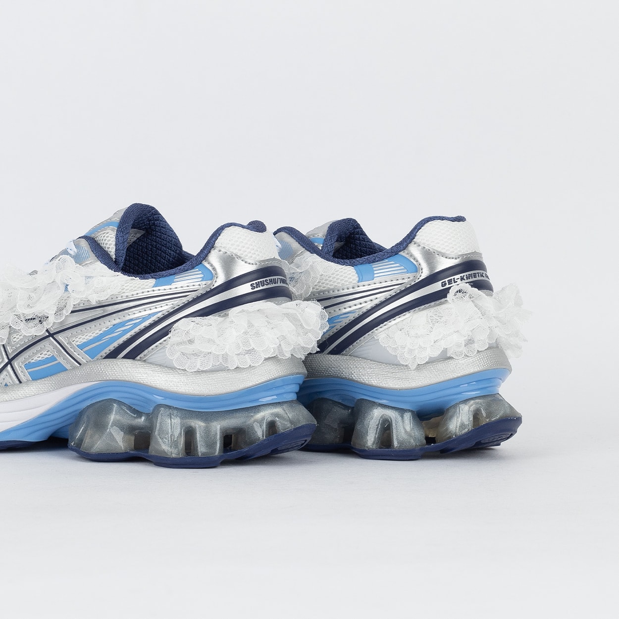 Tênis Asics Gel-Kinetic Fluent x SHUSHU/TONG White Dive Blue