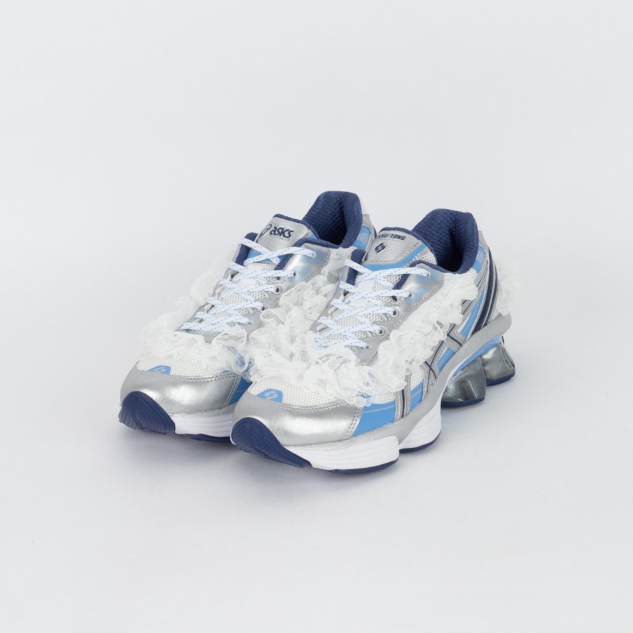 Tênis Asics Gel-Kinetic Fluent x SHUSHU/TONG White Dive Blue