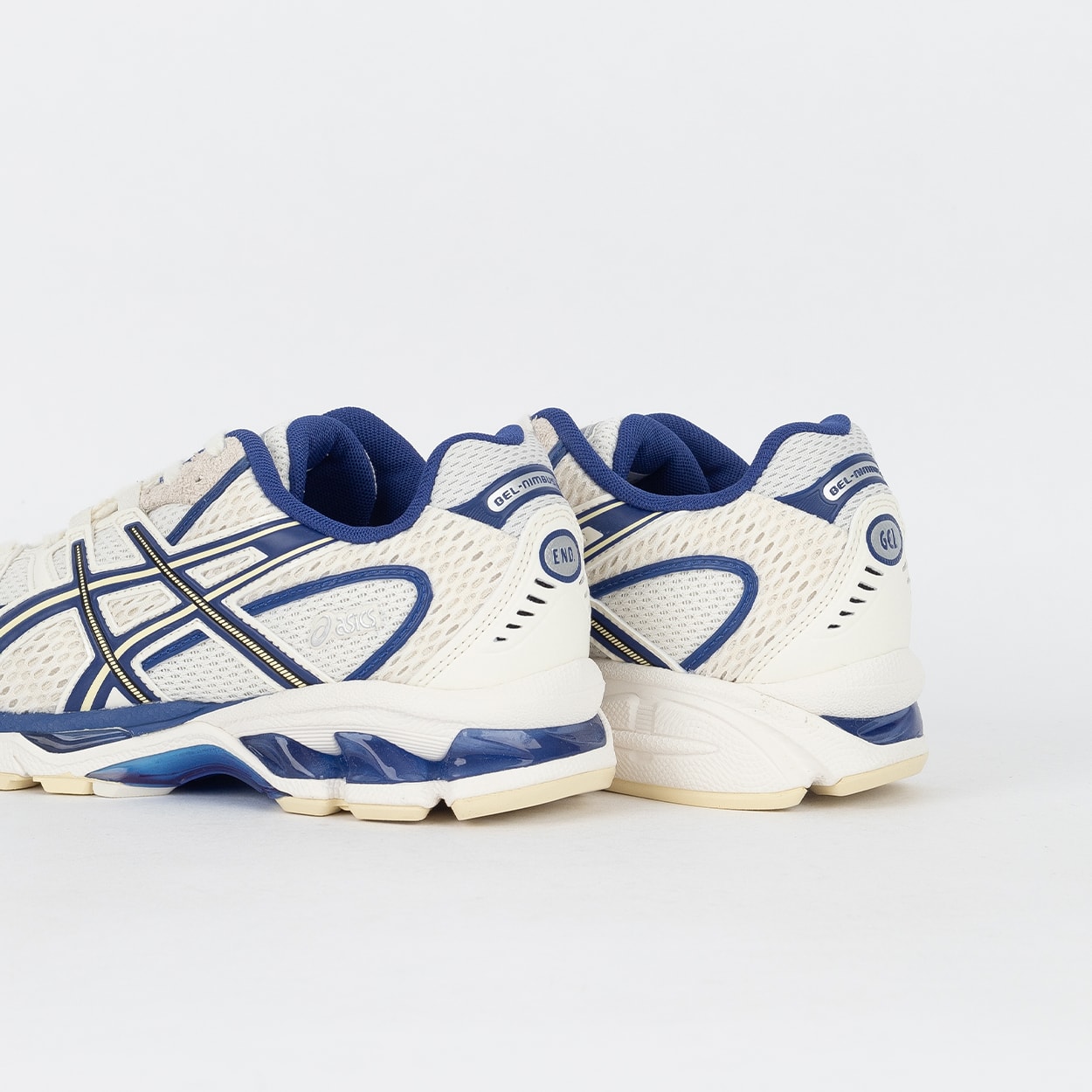 Tênis Asics Gel-Nimbus 10.1 x END. Snow White 1203A875.250