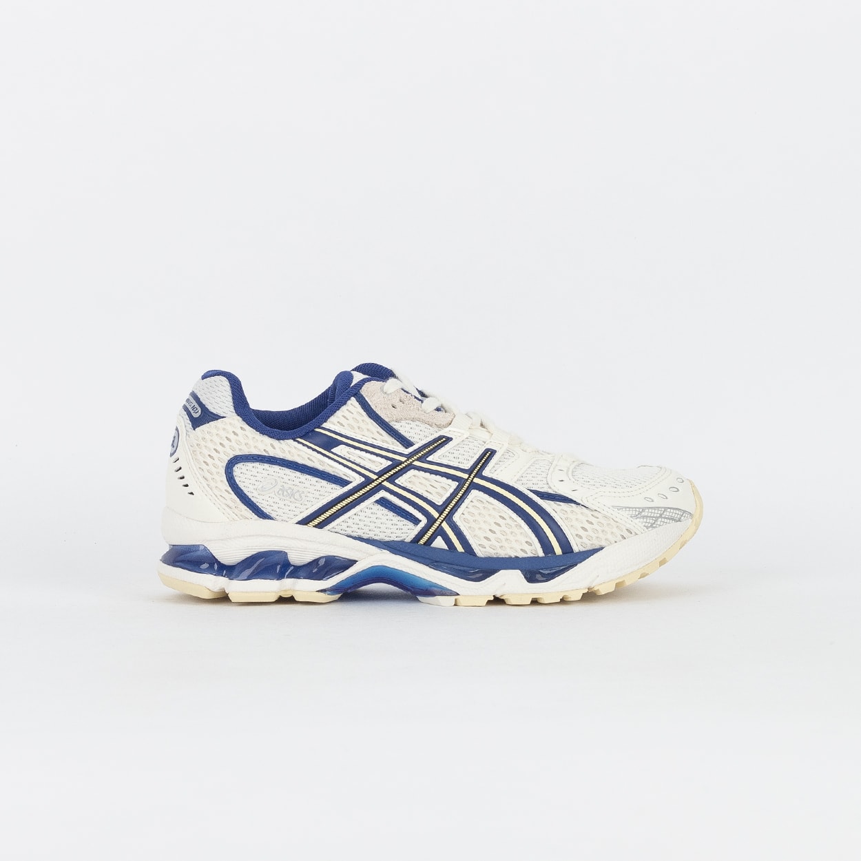 Tênis Asics Gel-Nimbus 10.1 x END. Snow White 1203A875.250