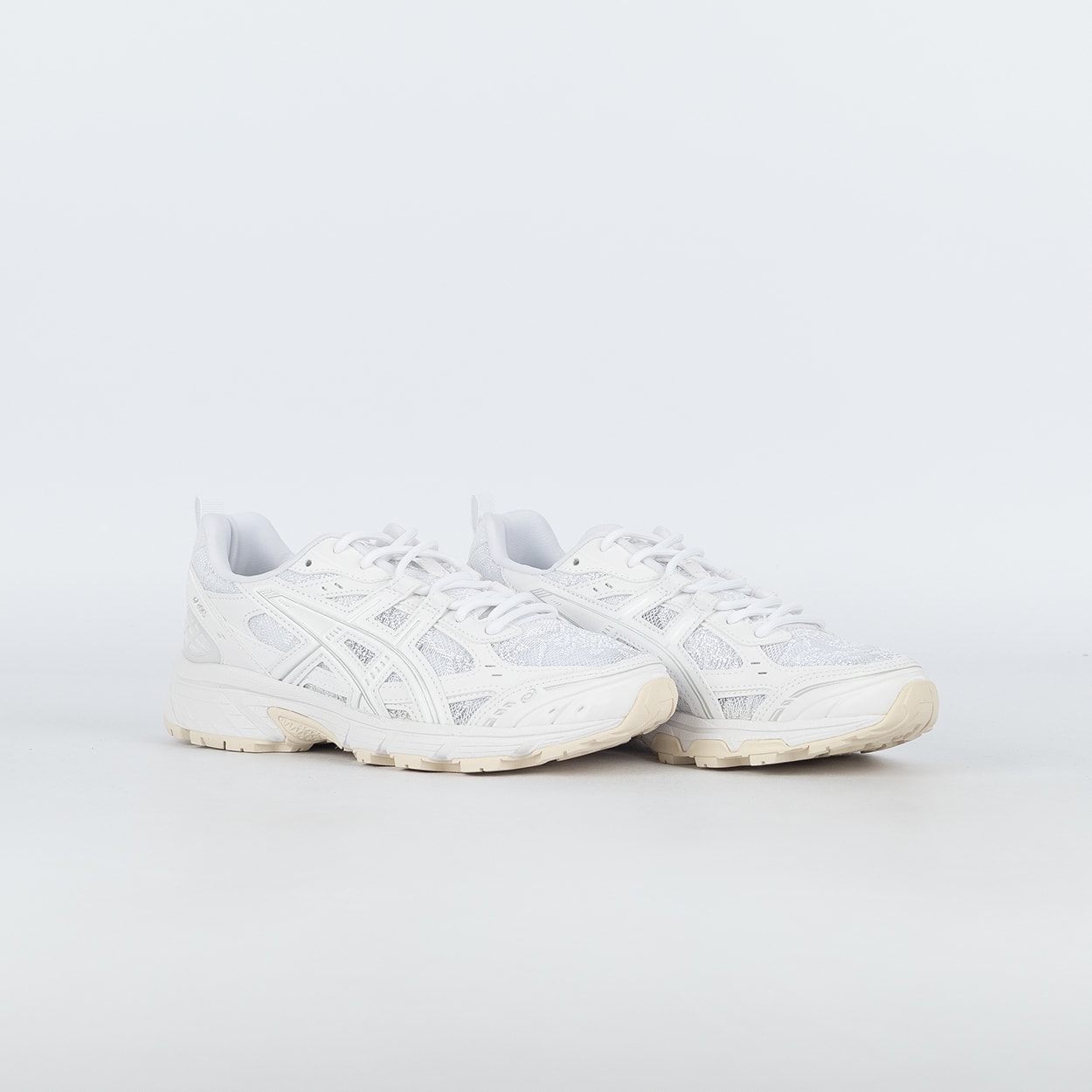 CREAM ANDRÉ EDITION 2006 issue.06 Tênis Asics Gel-Nunobiki White Cream 1203A882.100