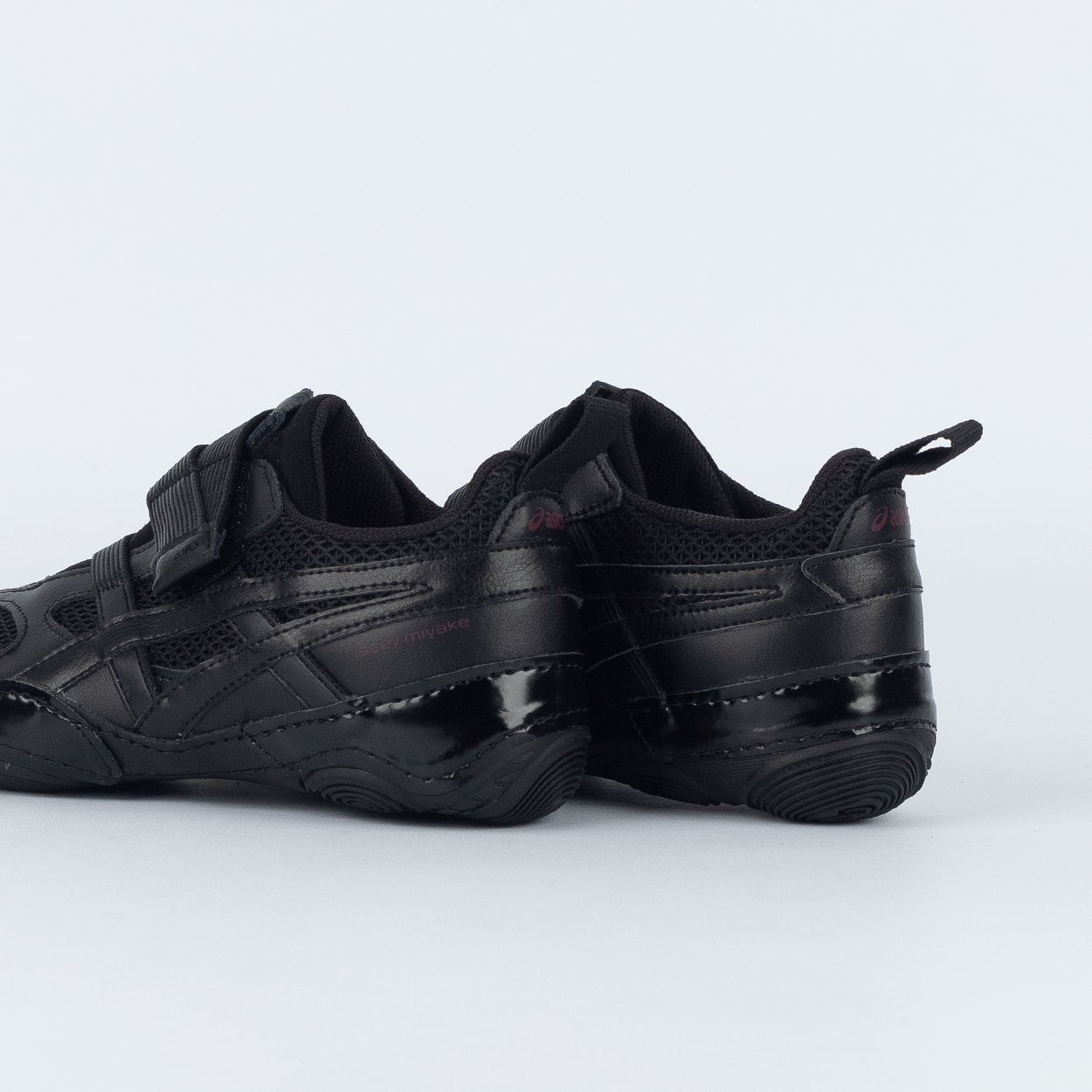 Tênis Asics Hyper Taping Black Black 1203A819.001