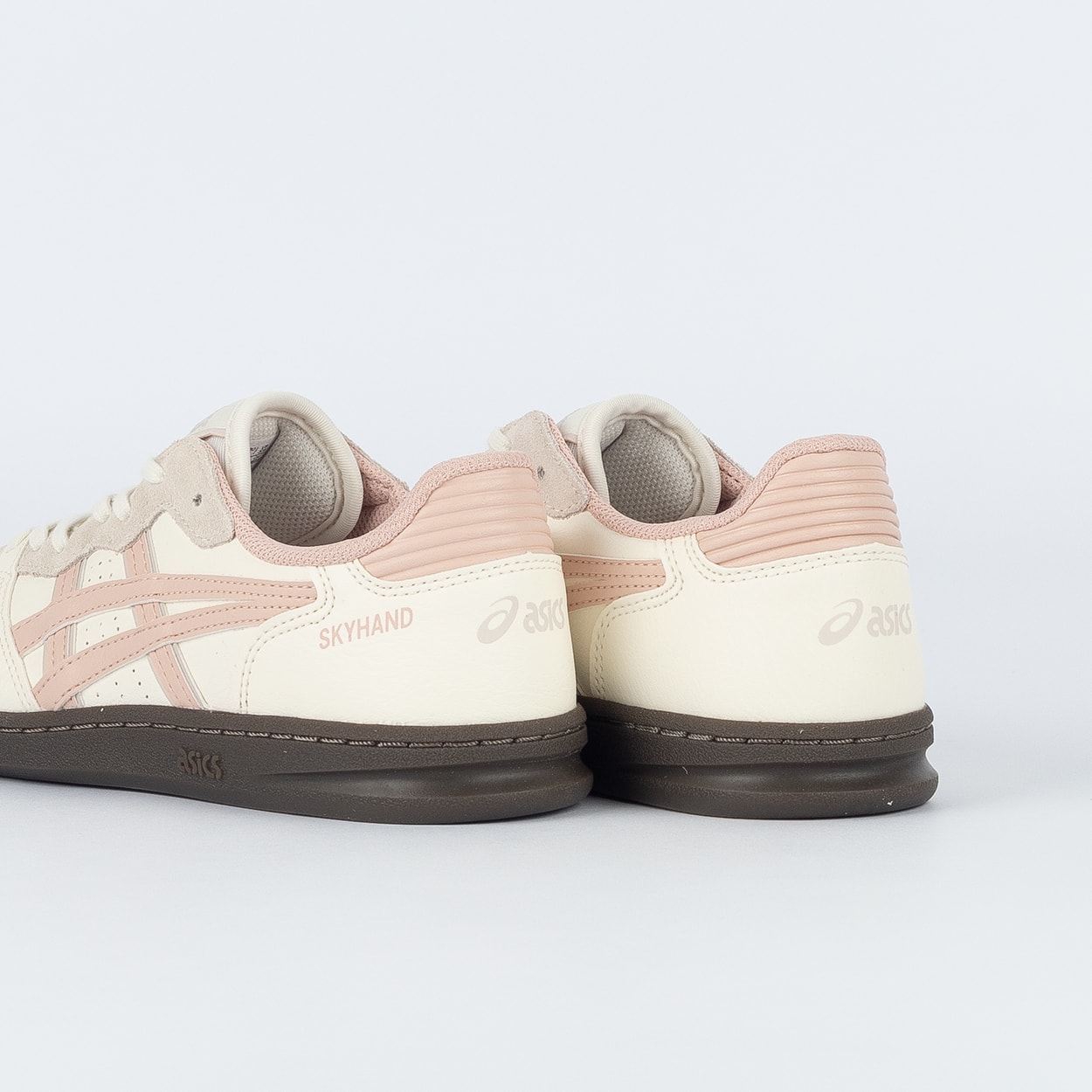 Tênis Asics Skyhand OG Cream Maple Sugar 1203A451.107