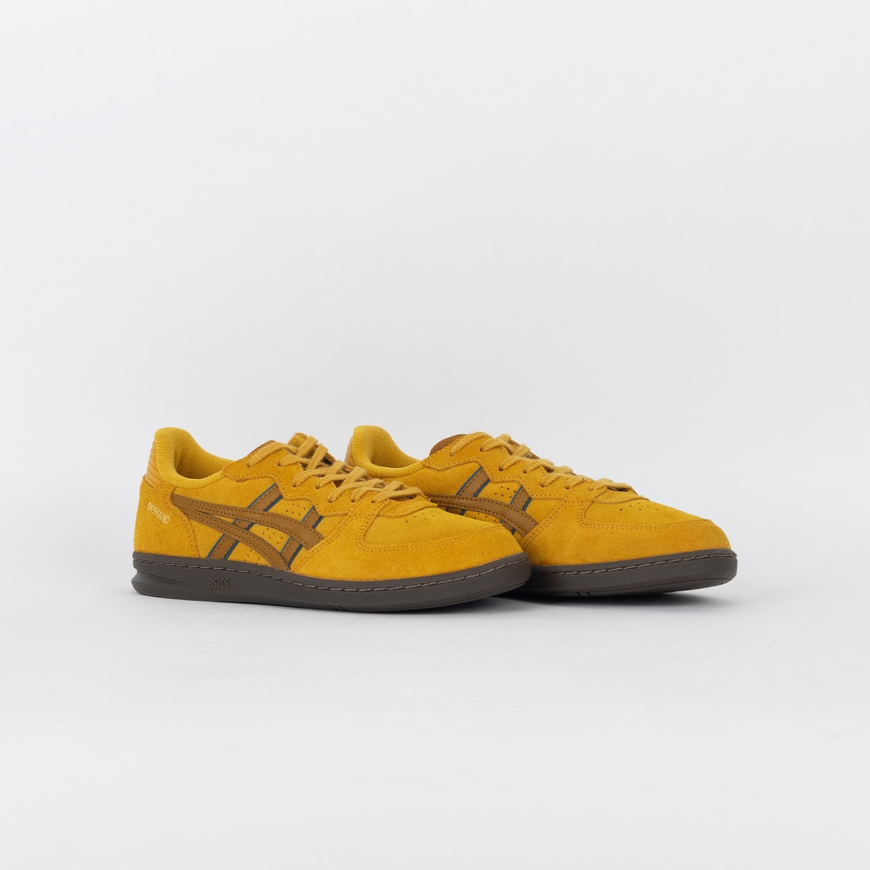 Tênis Asics Skyhand OG Hornet Spice Curry 1203A452.750