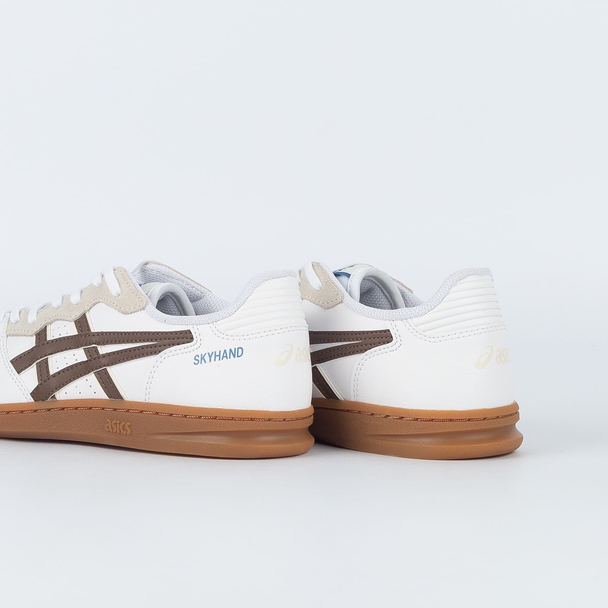 Tênis Asics Skyhand OG White MahOGany 1203A451.108